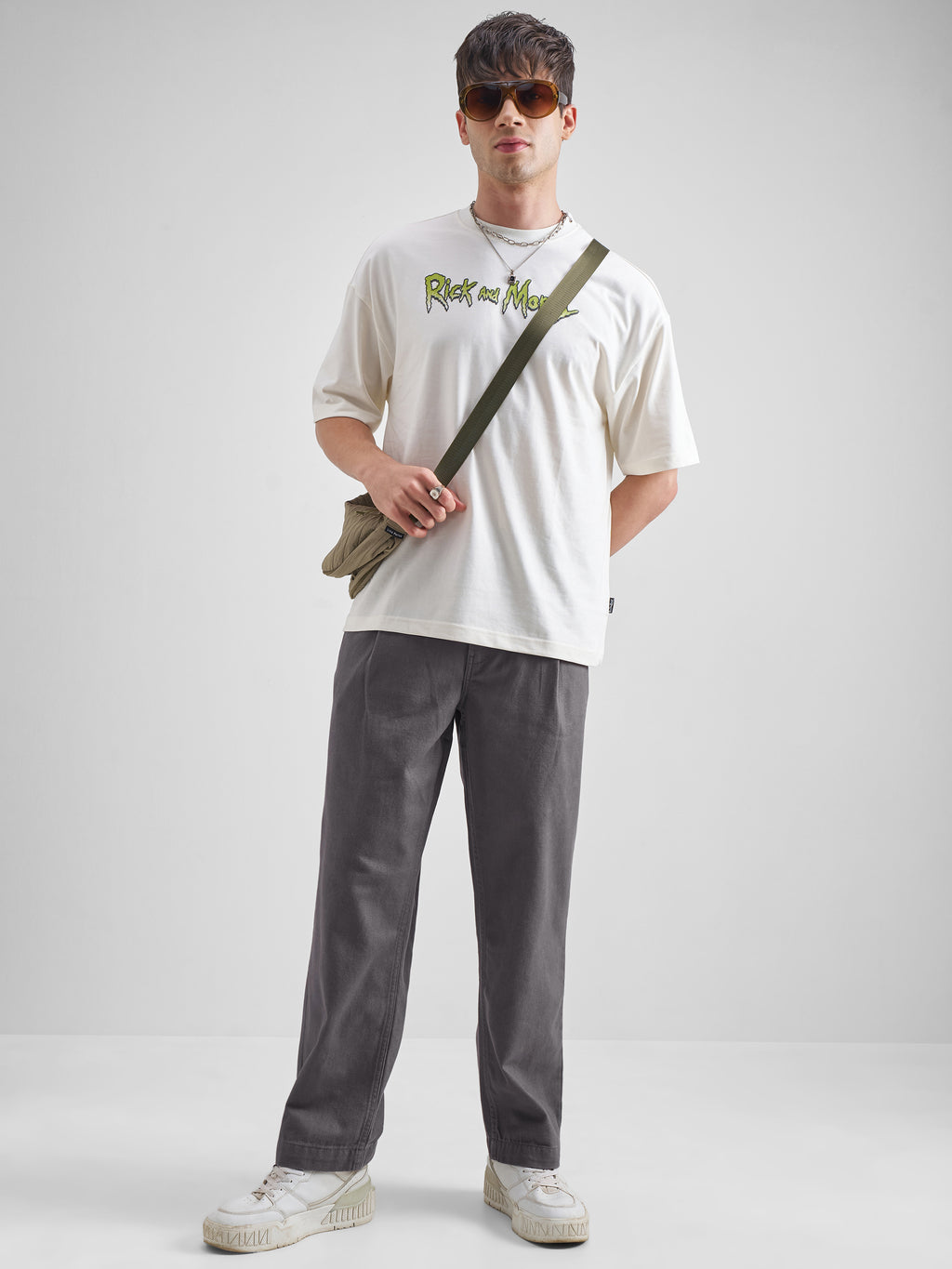 Highlander Men Grey Relaxed Fit Solid Regular Trouser - Grey - Image 2