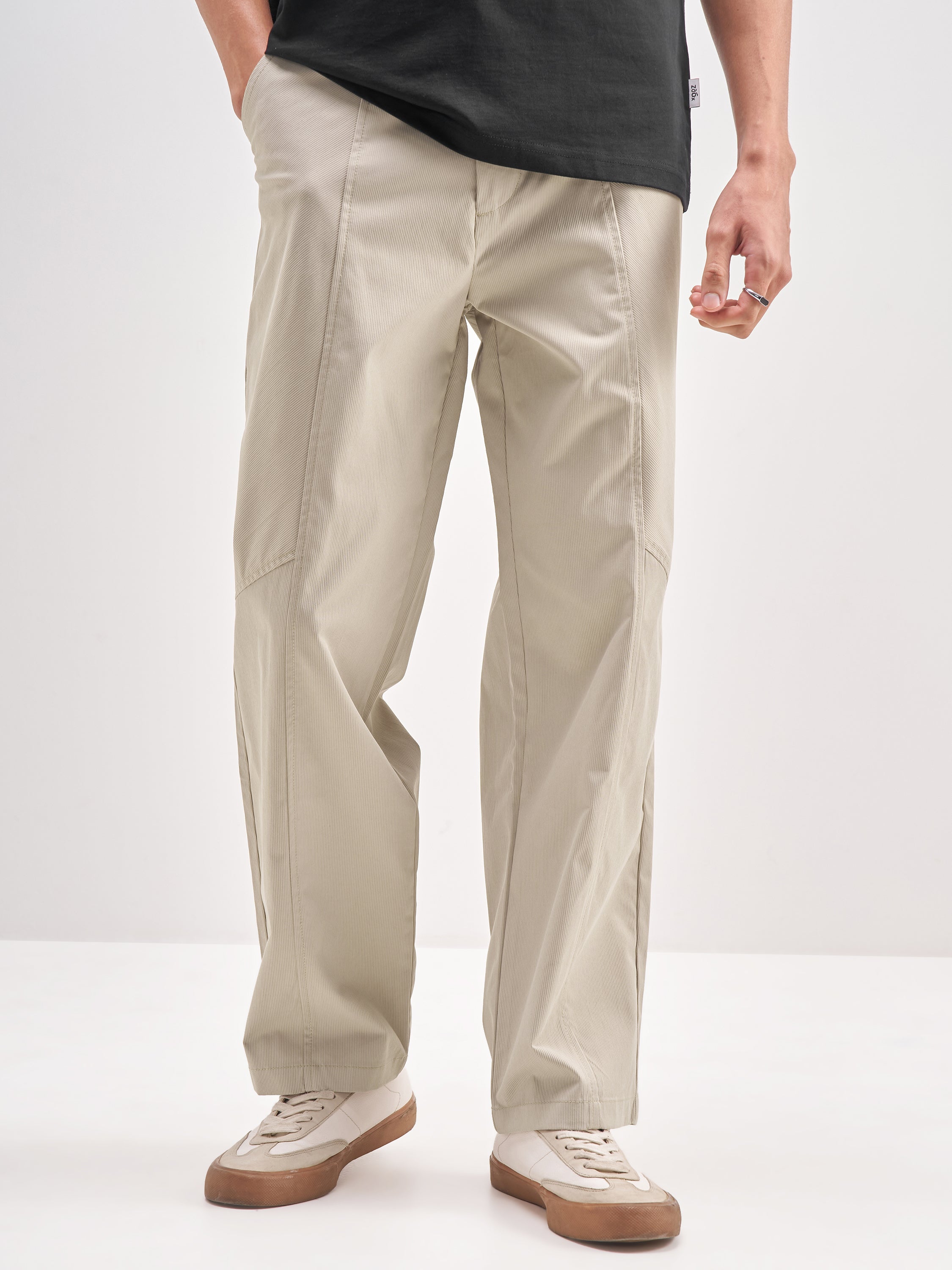 Highlander Men Beige Loose Fit Solid Regular Trouser - Beige - Image 1