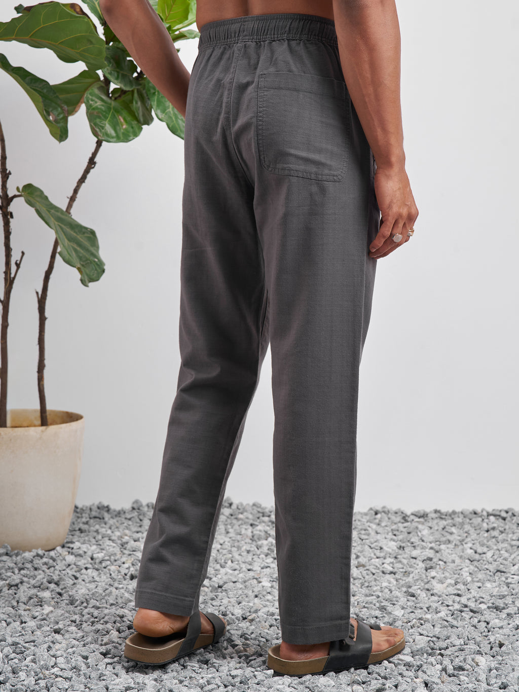 Highlander Men Grey Relaxed Fit Solid Regular Trouser - Grey - Image 3