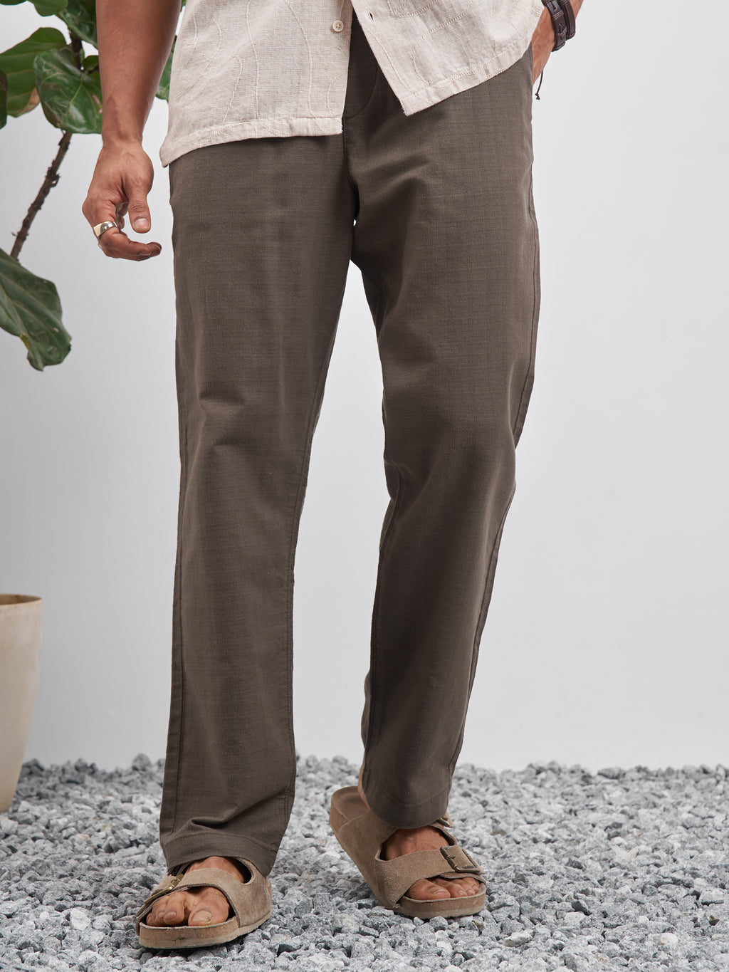 Highlander Men Brown Relaxed Fit Solid Regular Trouser - Brown - Image 1