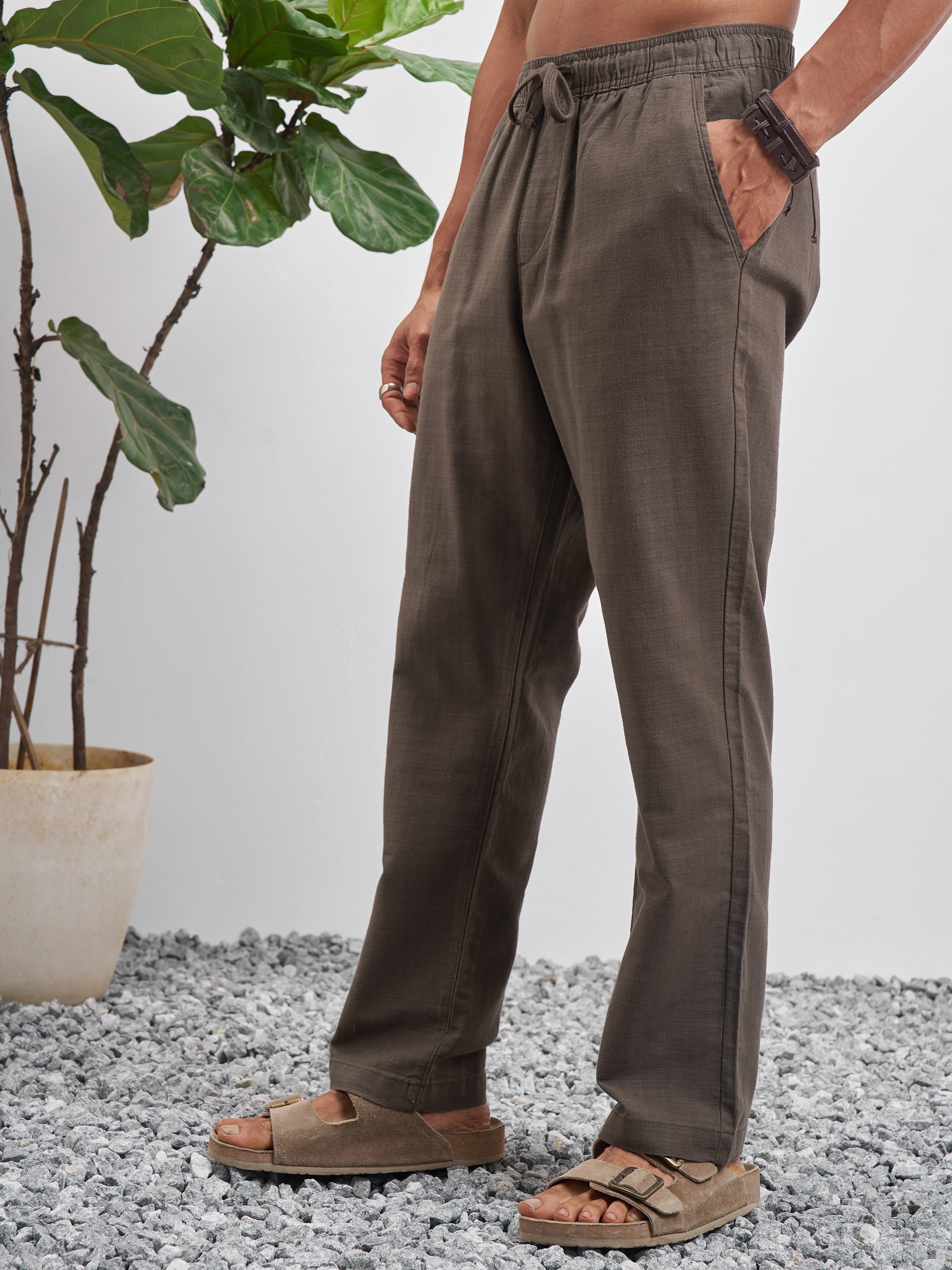 Highlander Men Brown Relaxed Fit Solid Regular Trouser - Brown - Image 4