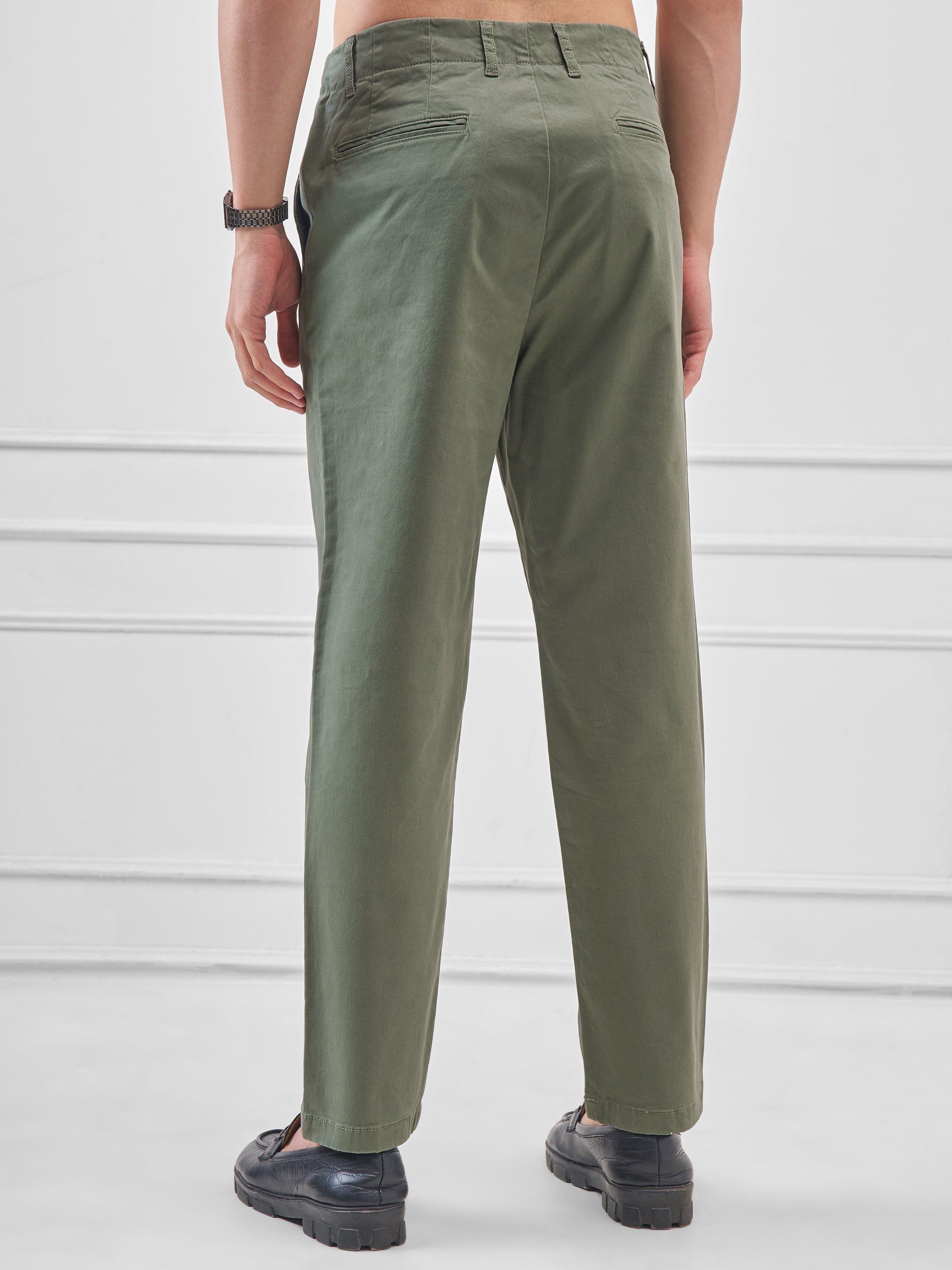 Highlander Men Green Relaxed Fit Solid Regular Trouser - Green - Image 3