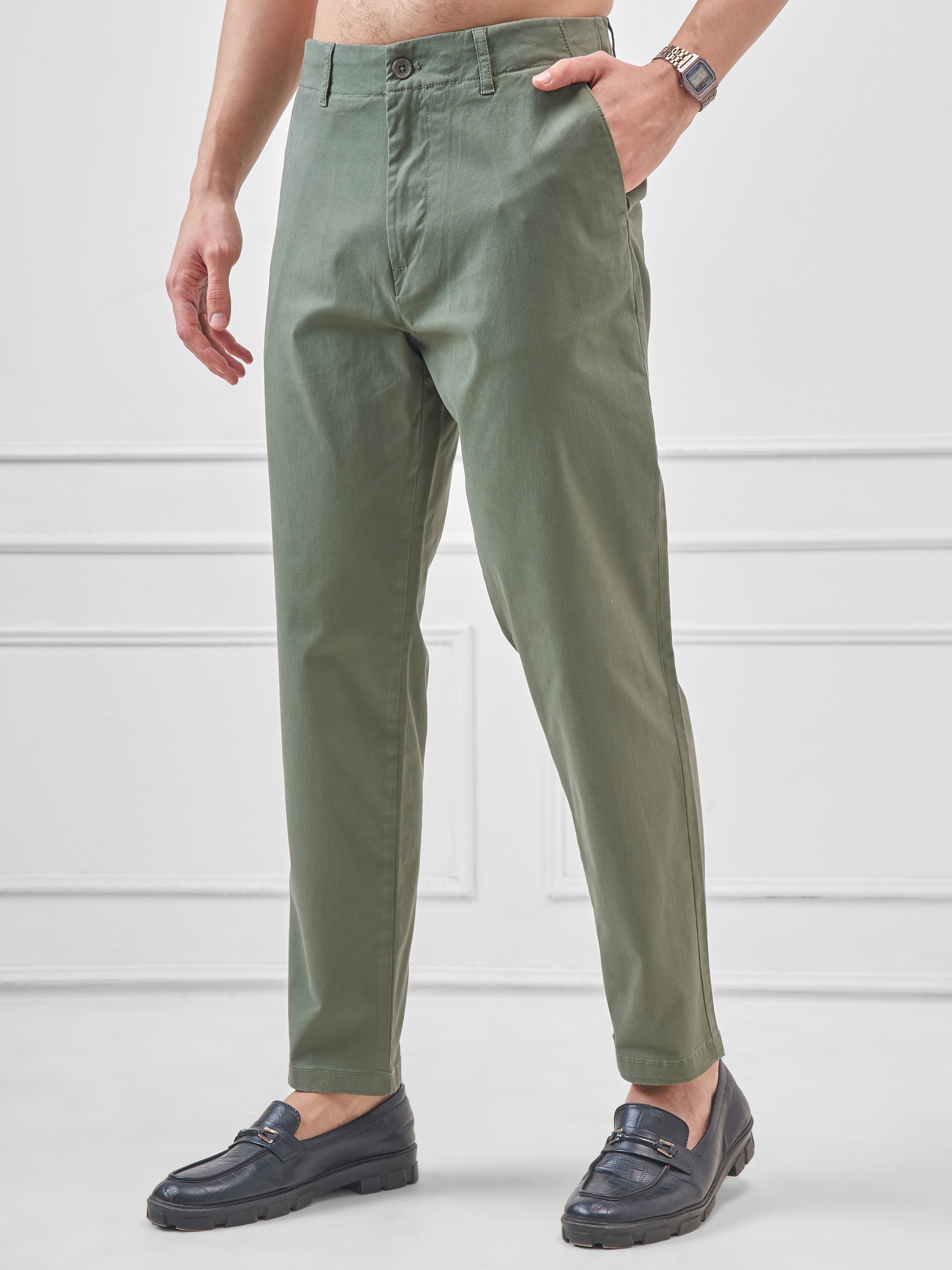 Highlander Men Green Relaxed Fit Solid Regular Trouser - Green - Image 4