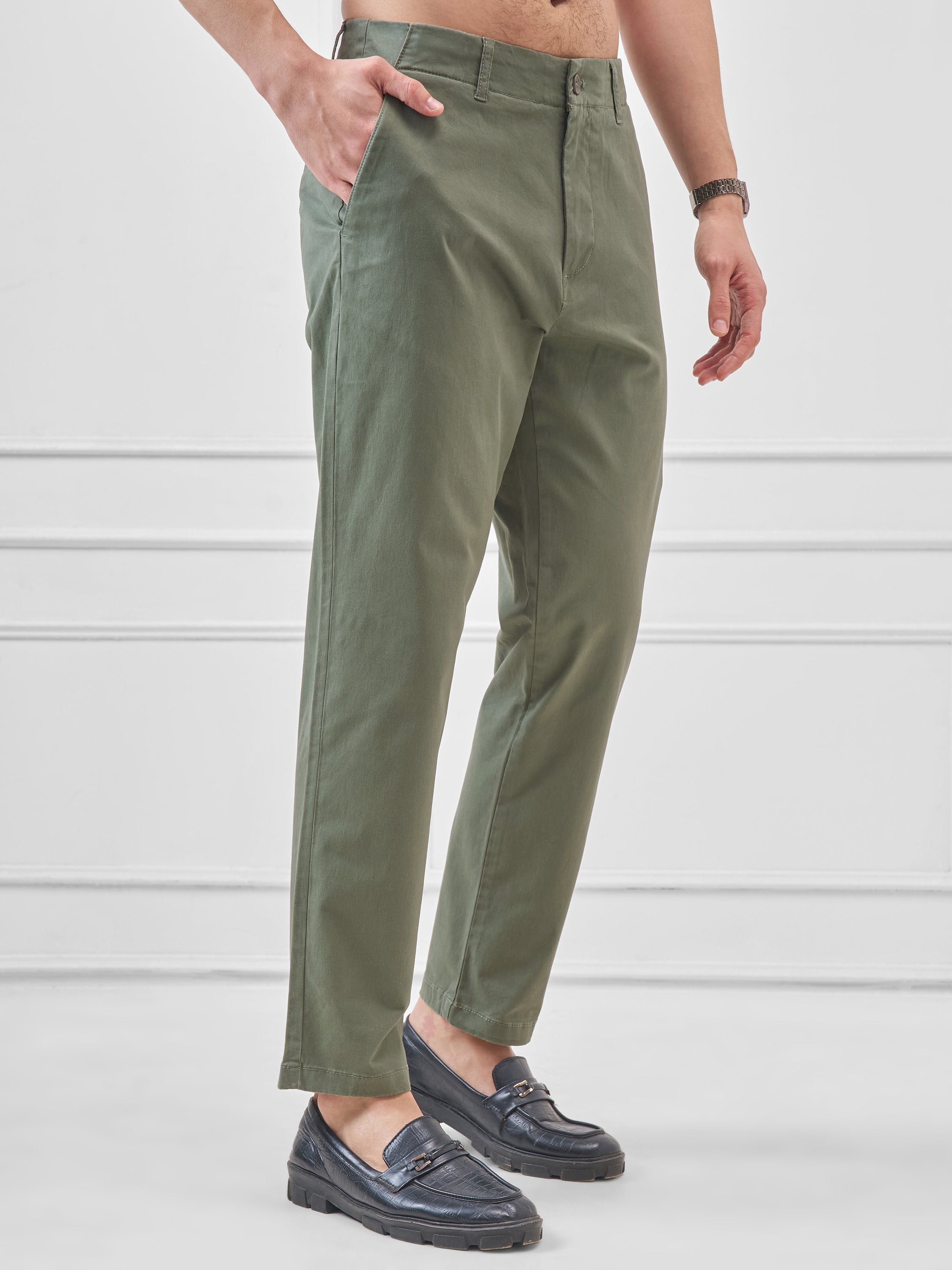 Highlander Men Green Relaxed Fit Solid Regular Trouser - Green - Image 6