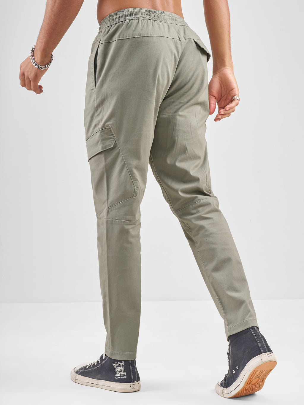 Highlander Men Green Slim Fit Solid Regular Trouser - Green - Image 3