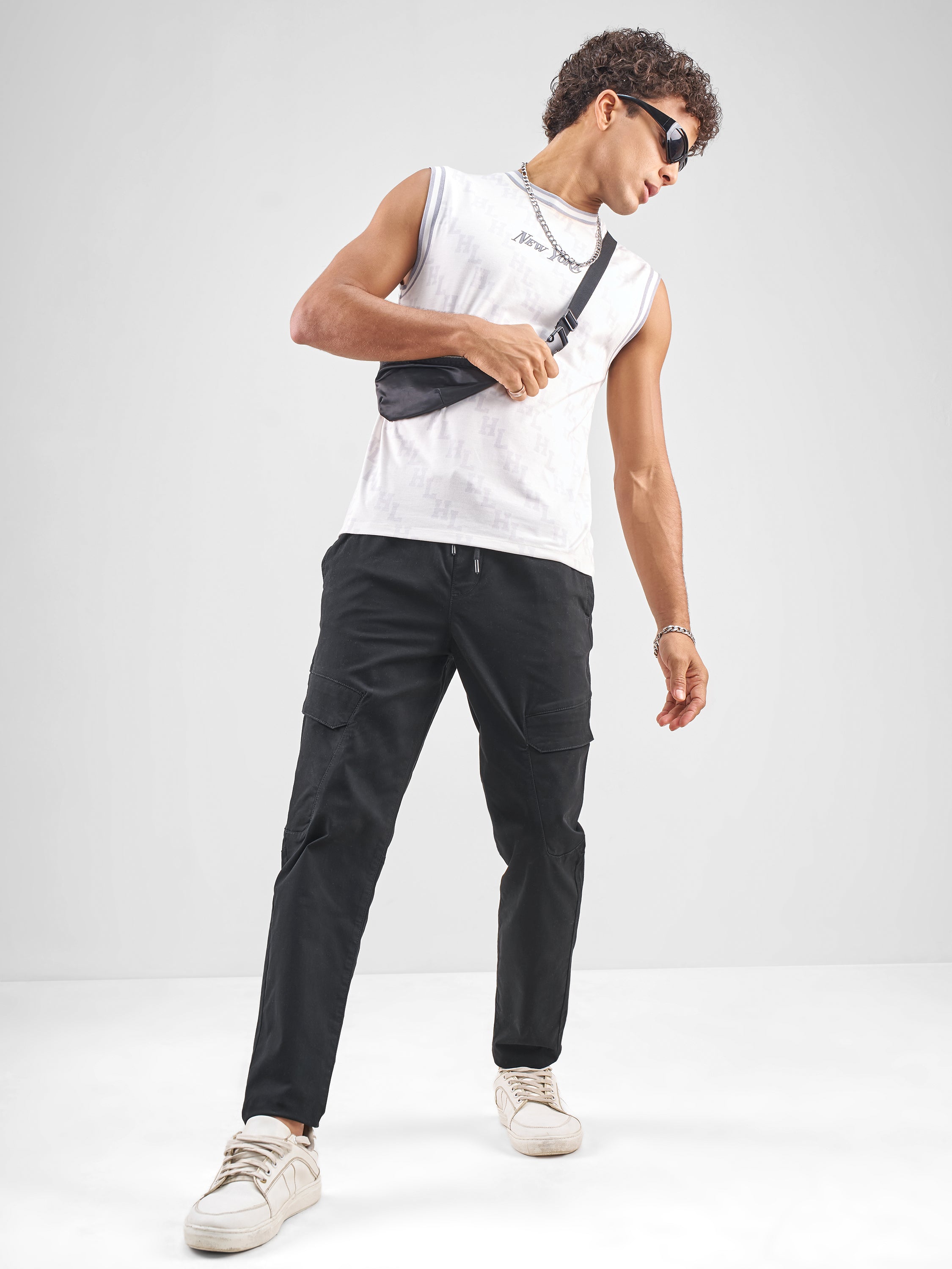 Highlander Men Black Slim Fit Solid Regular Trouser - Black - Image 2
