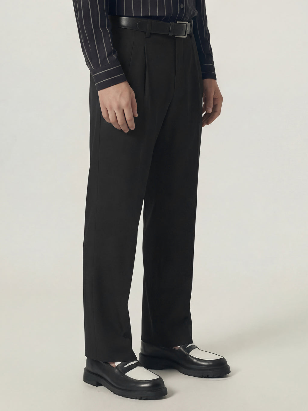 Highlander Men Black Relaxed Fit Solid Regular Trouser - Black - Image 6