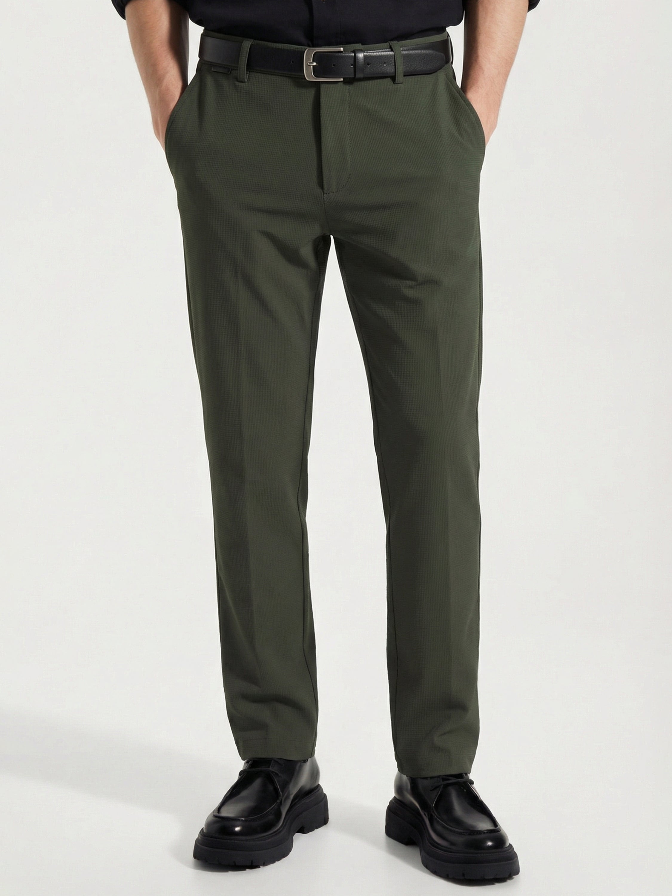 Highlander Men Olive Relaxed Fit Solid Regular Trouser - Olive - Image 1