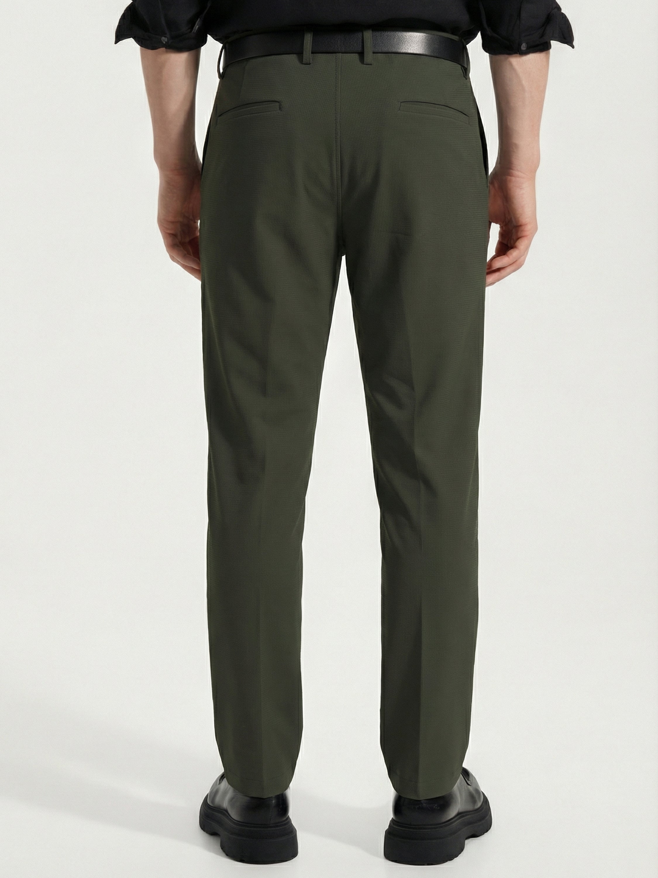 Highlander Men Olive Relaxed Fit Solid Regular Trouser - Olive - Image 3