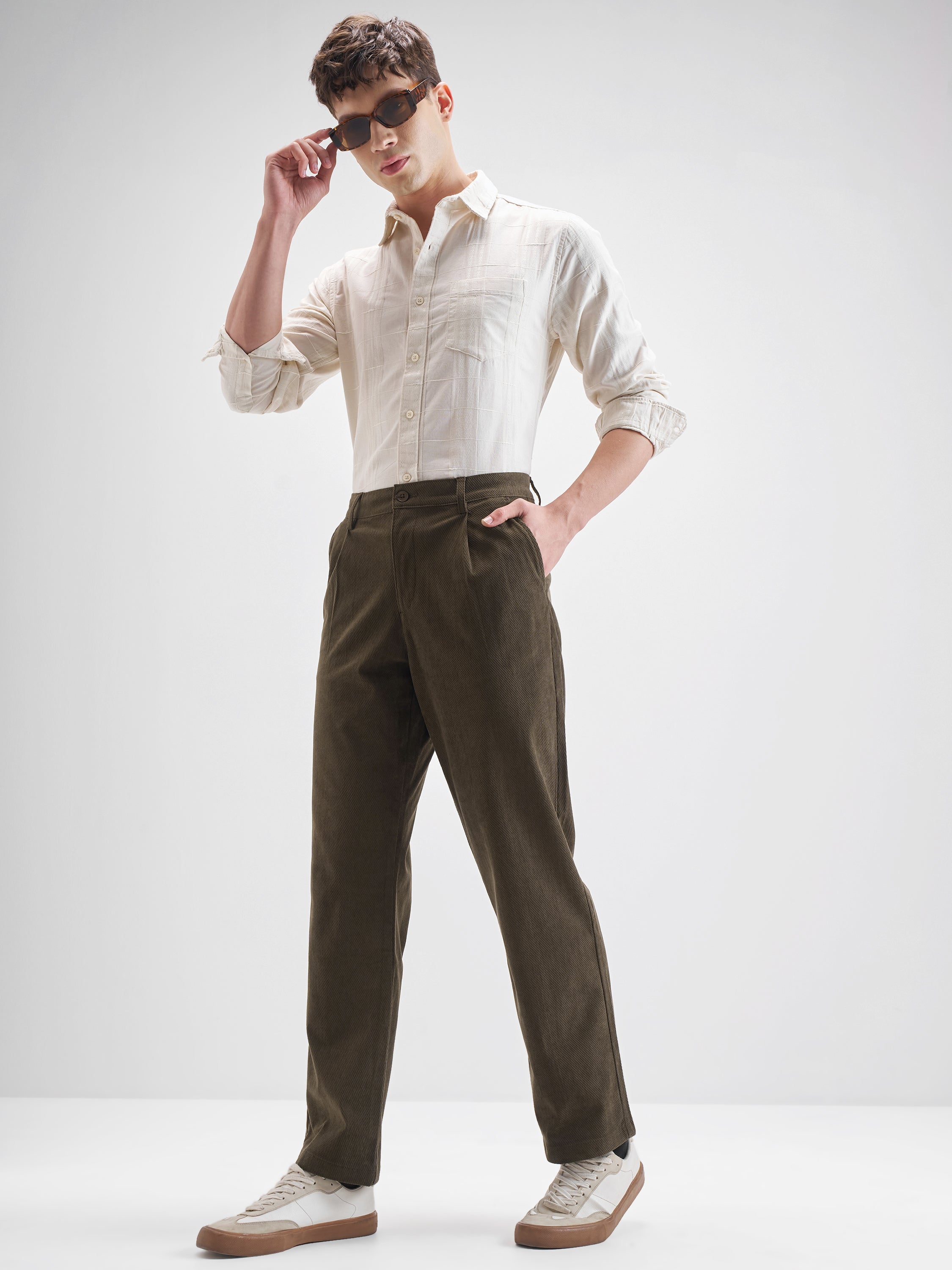 Highlander Men Brown Loose Fit Solid Regular Trouser - Brown - Image 2