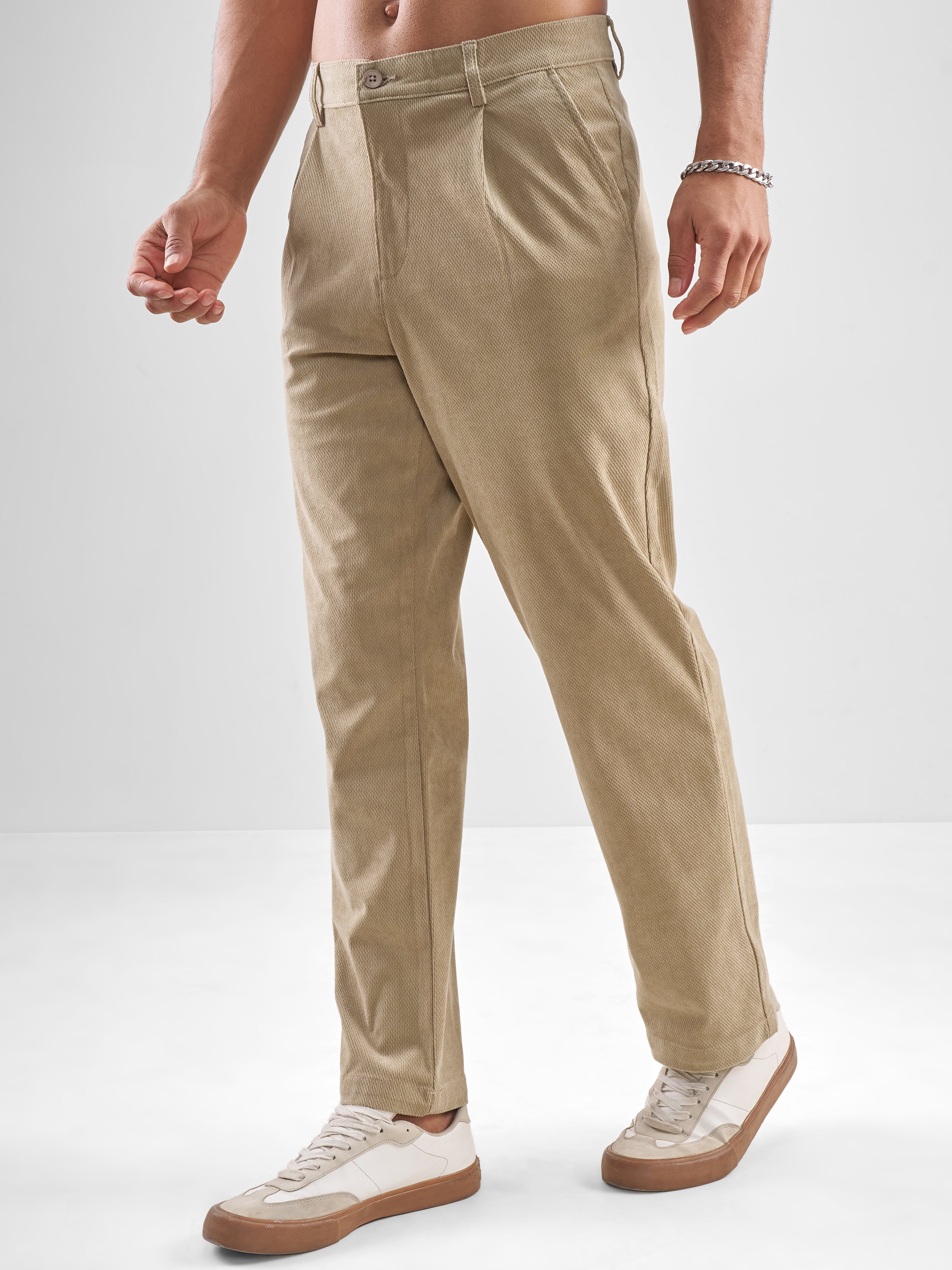 Highlander Men Beige Loose Fit Solid Regular Trouser - Beige - Image 4