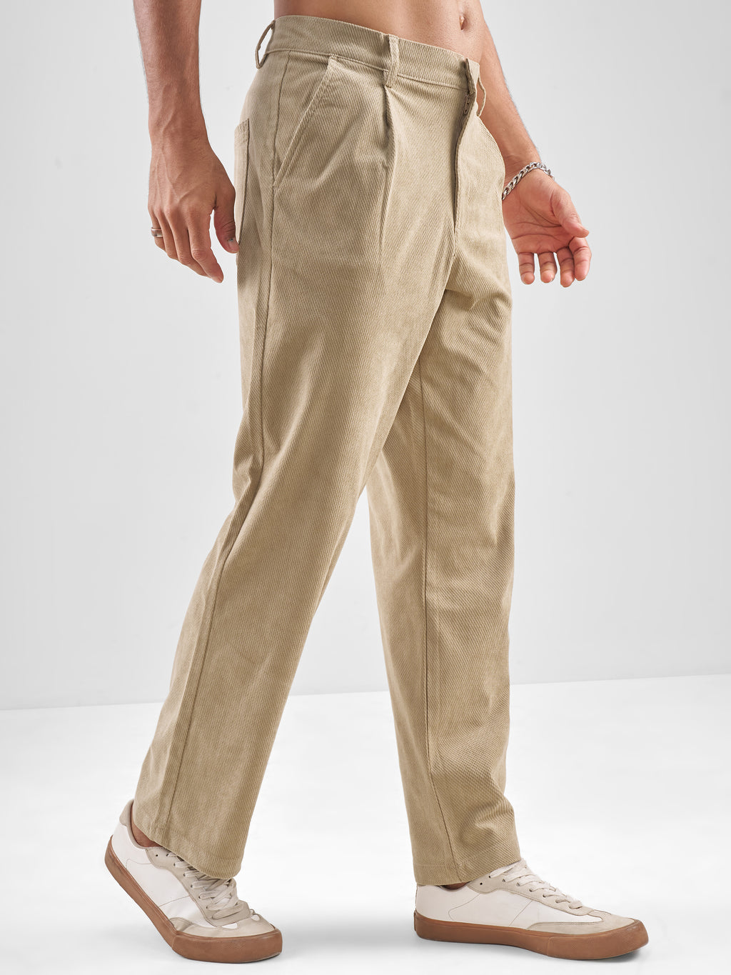 Highlander Men Beige Loose Fit Solid Regular Trouser - Beige - Image 6