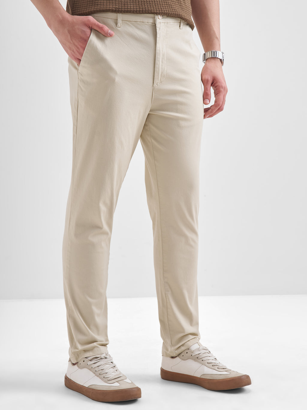 Highlander Men Off White Slim Fit Solid Regular Trouser - Off White - Image 6