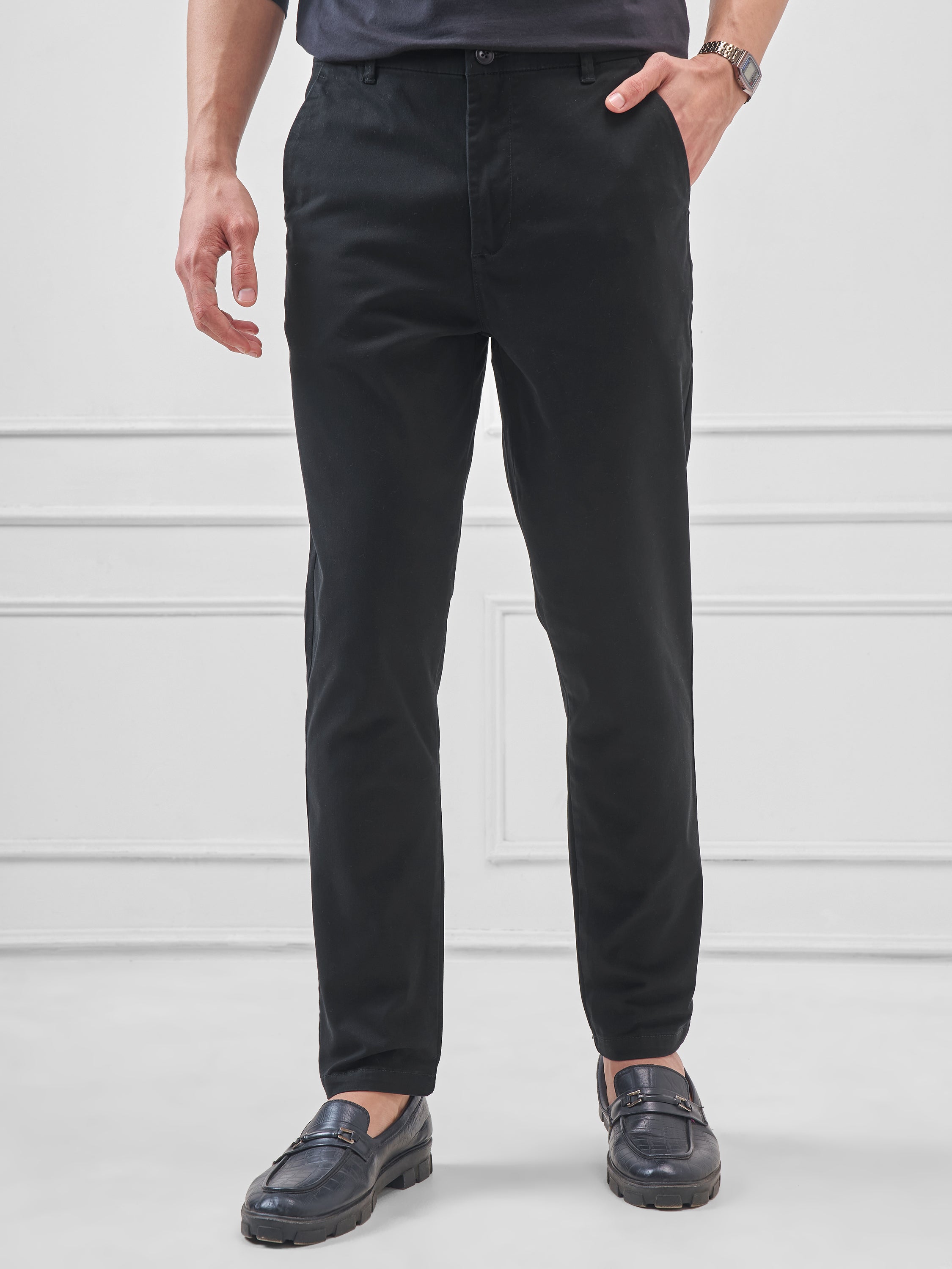 Highlander Men Black Slim Fit Solid Regular Trouser - Black - Image 1