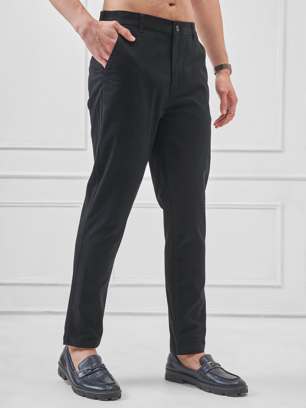 Highlander Men Black Slim Fit Solid Regular Trouser - Black - Image 6