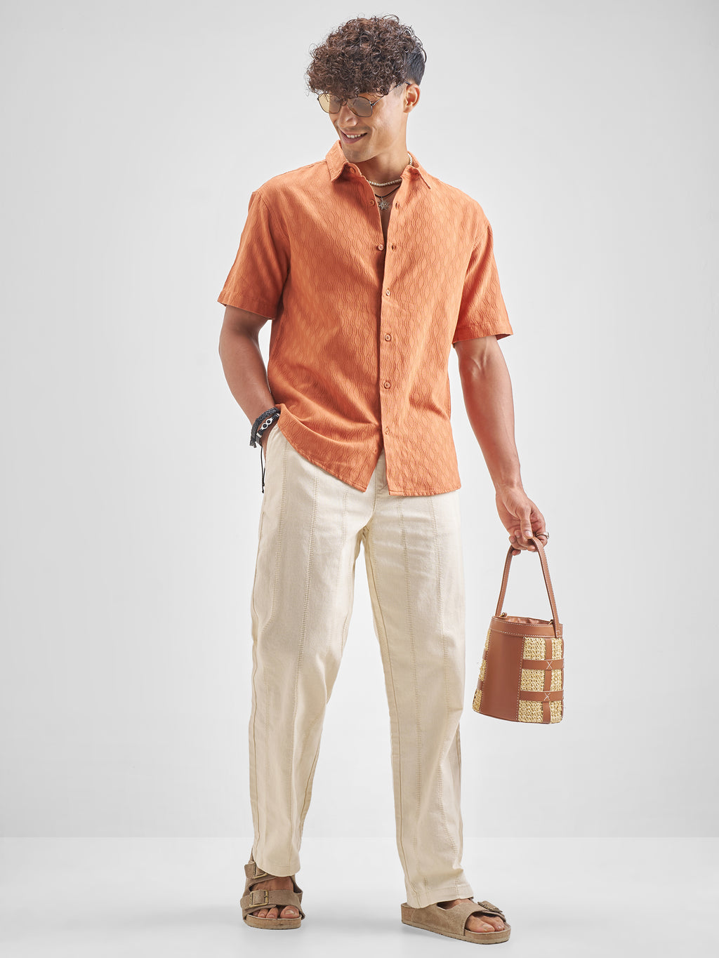 Highlander Men Off White Relaxed Fit Solid Regular Trouser - Off White - Image 2