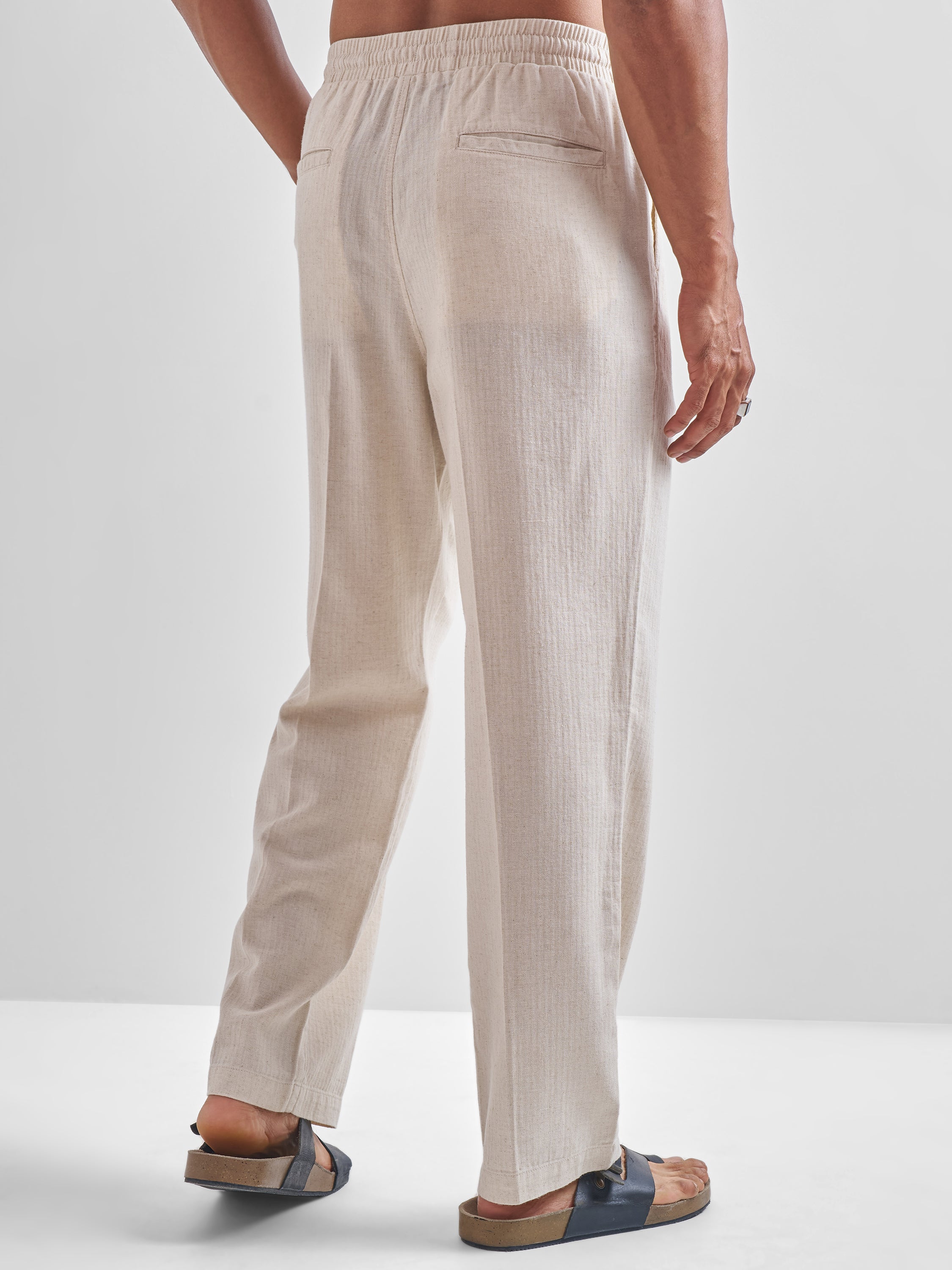 Highlander Men Beige Relaxed Fit Solid Regular Trousers - Beige - Image 3