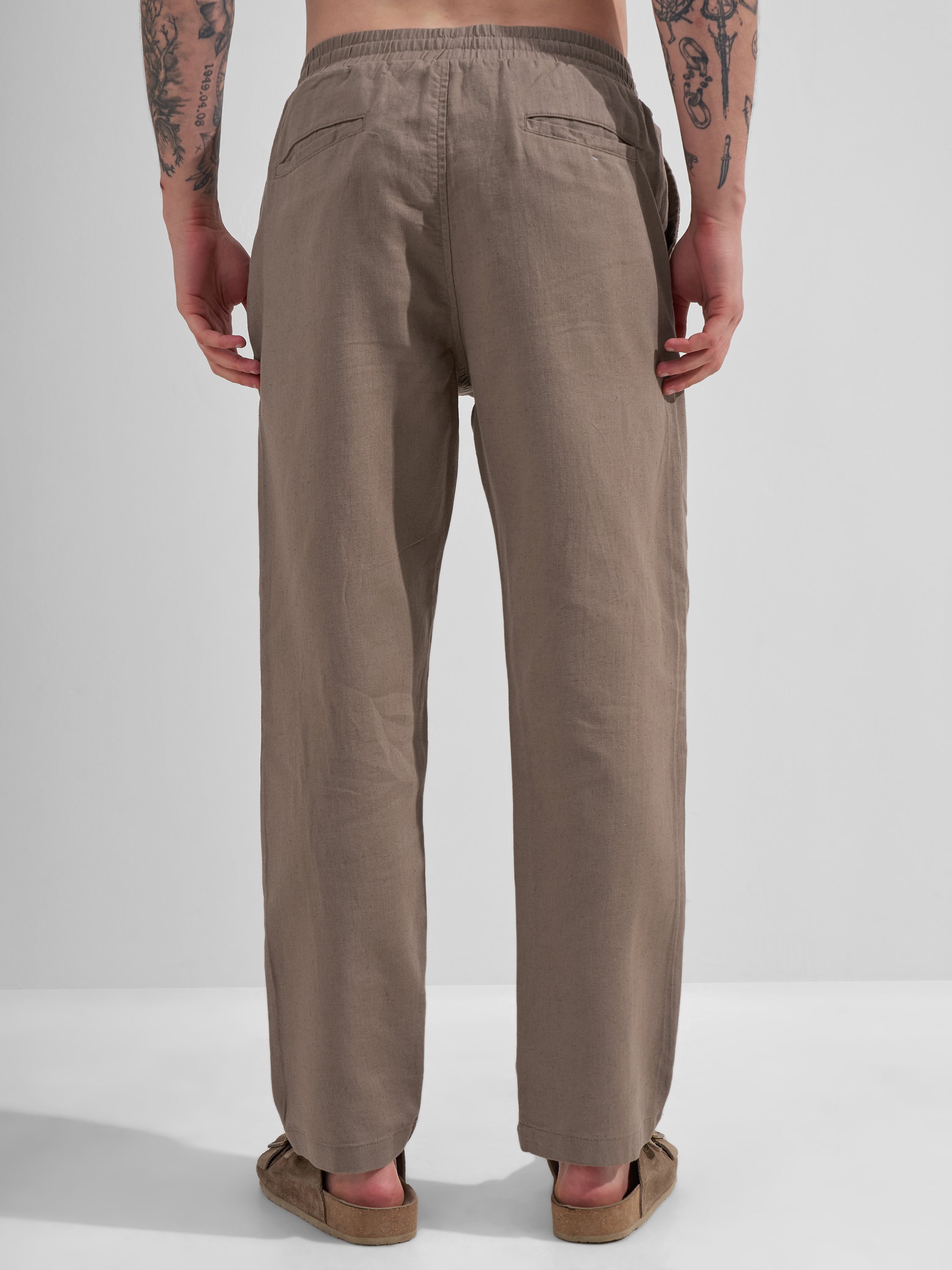 Highlander Men Tan Relaxed Fit Solid Regular Trouser