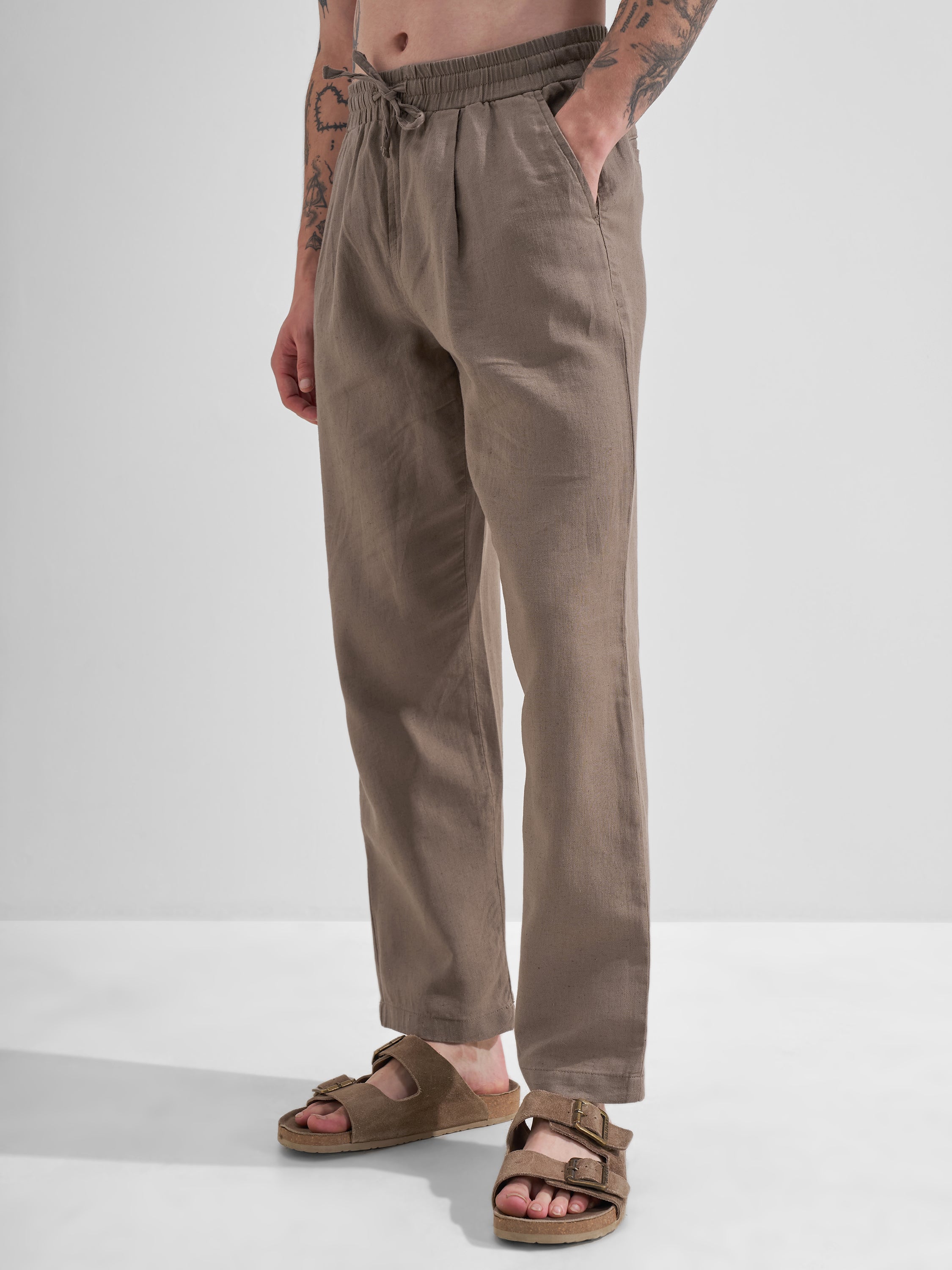 Highlander Men Tan Relaxed Fit Solid Regular Trouser