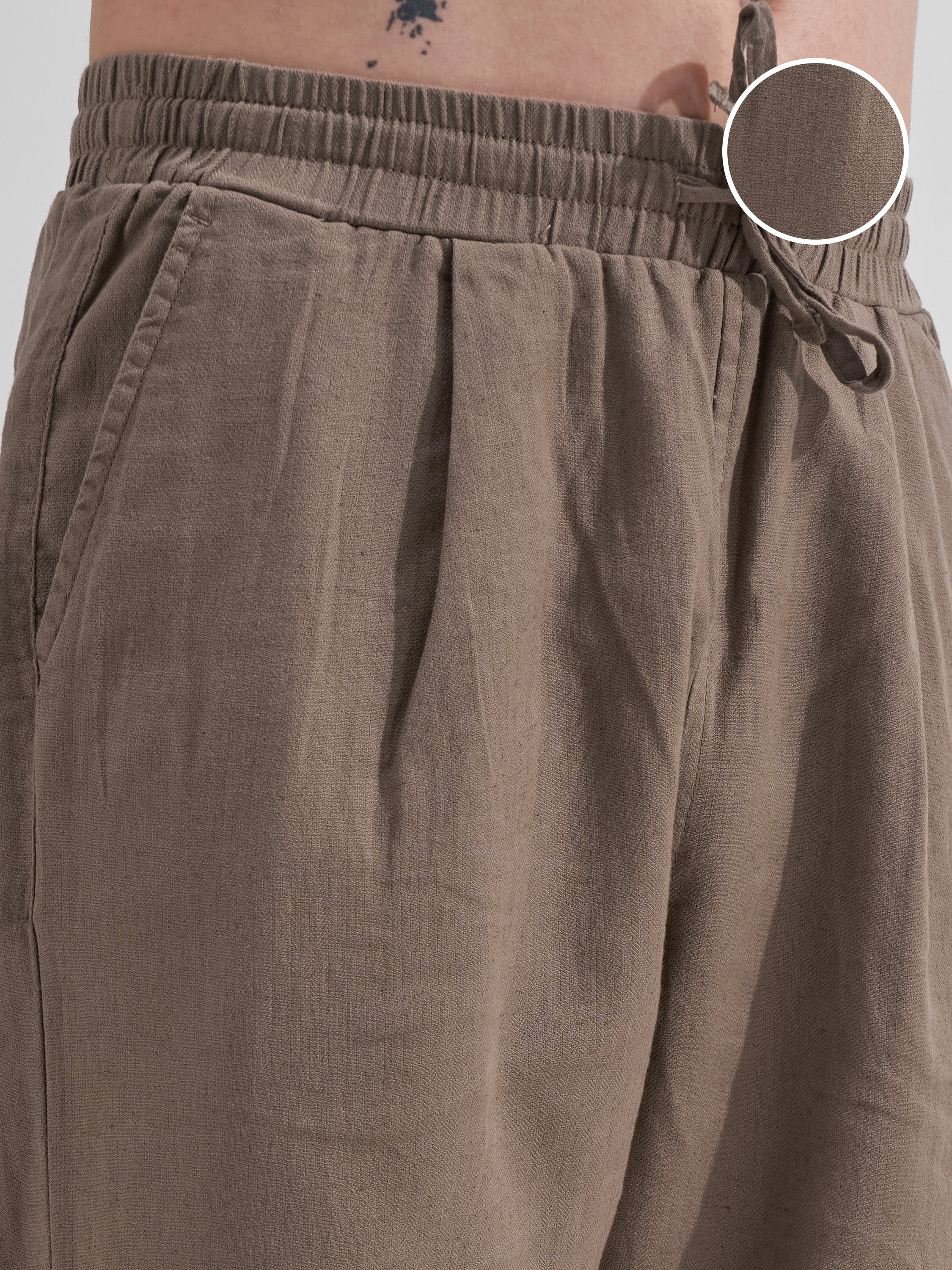 Highlander Men Tan Relaxed Fit Solid Regular Trouser