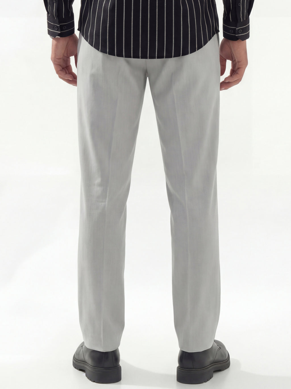 Highlander Men Grey Straight Fit Solid Regular Trouser - Grey - Image 3