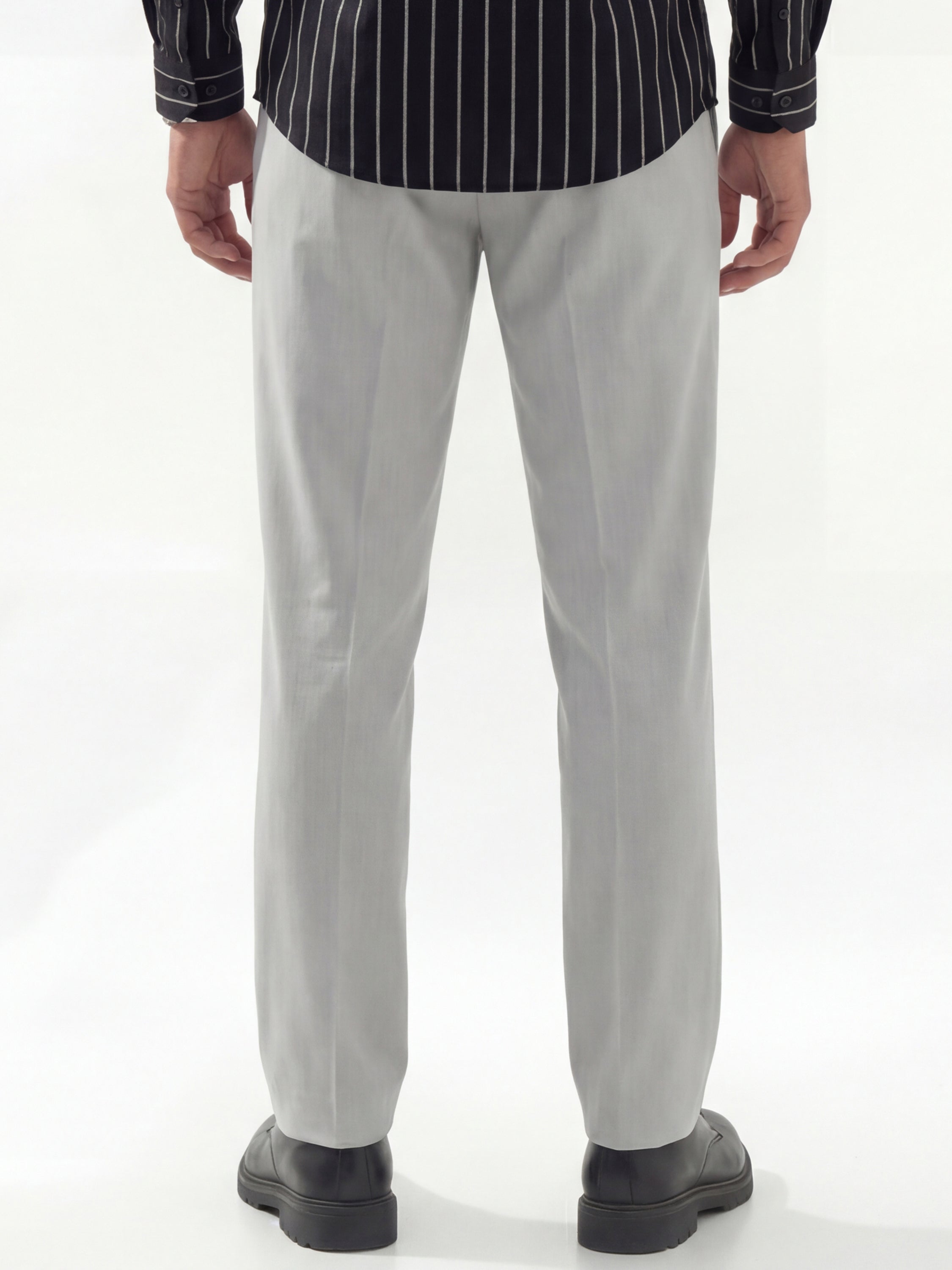 Highlander Men Grey Straight Fit Solid Regular Trouser - Grey - Image 3