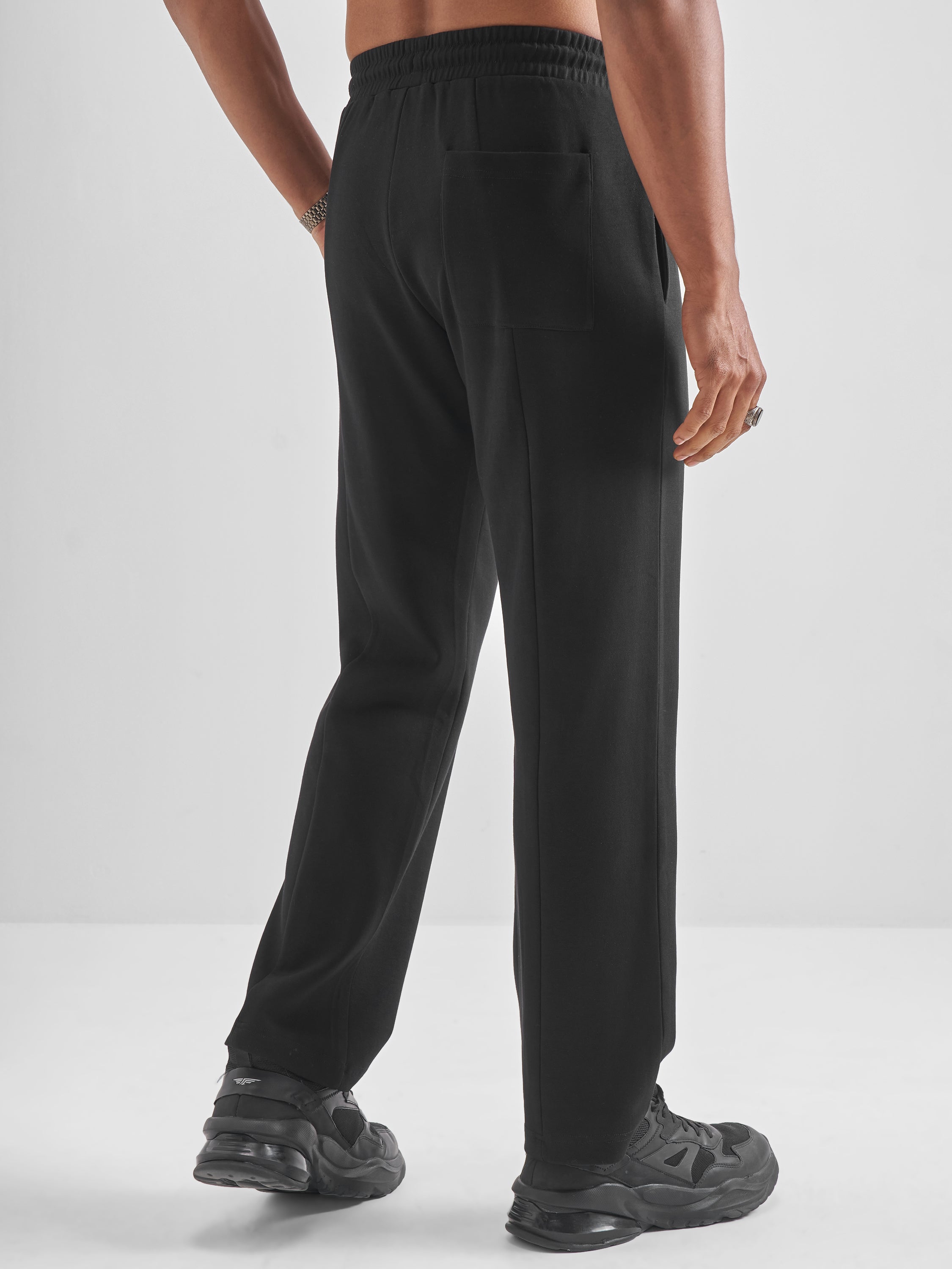 Highlander Men Black Relaxed Fit Solid Regular Trouser - Black - Image 3