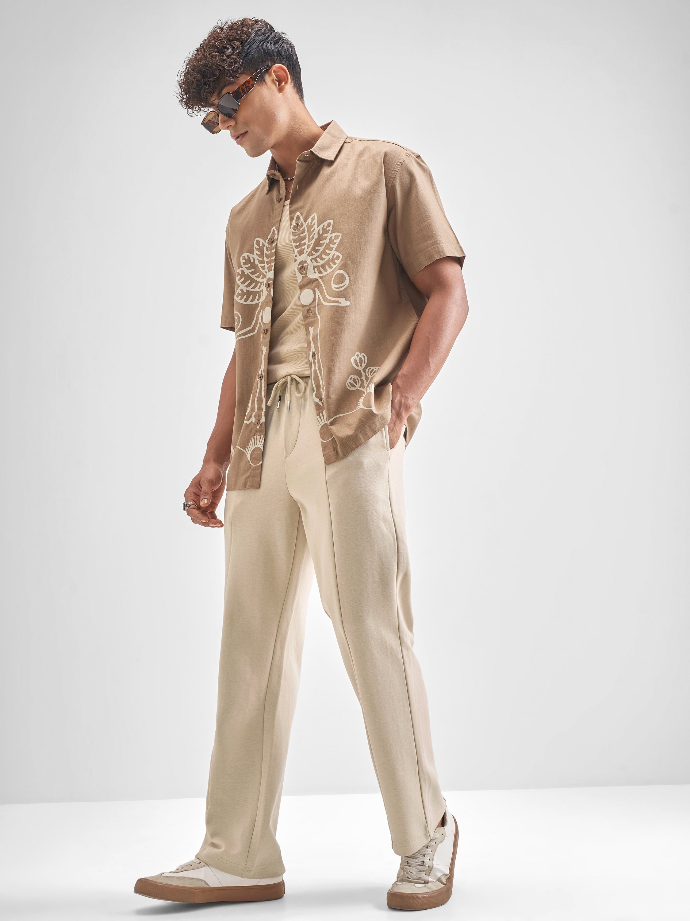 Highlander Men Beige Relaxed Fit Solid Regular Trouser - Beige - Image 2