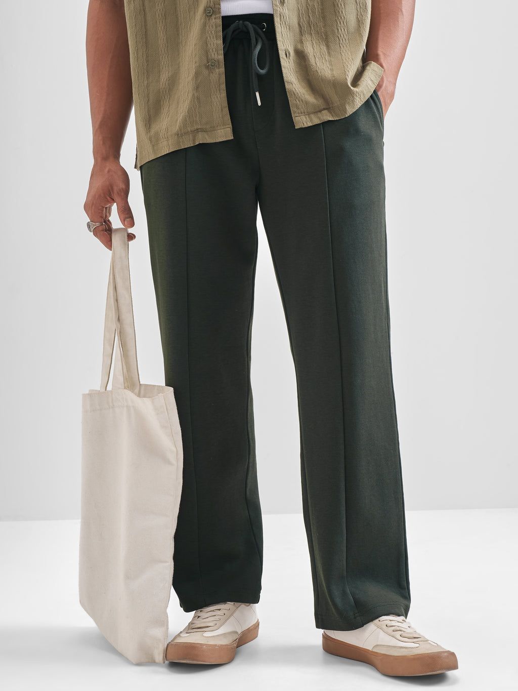 Highlander Men Olive Relaxed Fit Solid Regular Trouser - Olive - Image 1