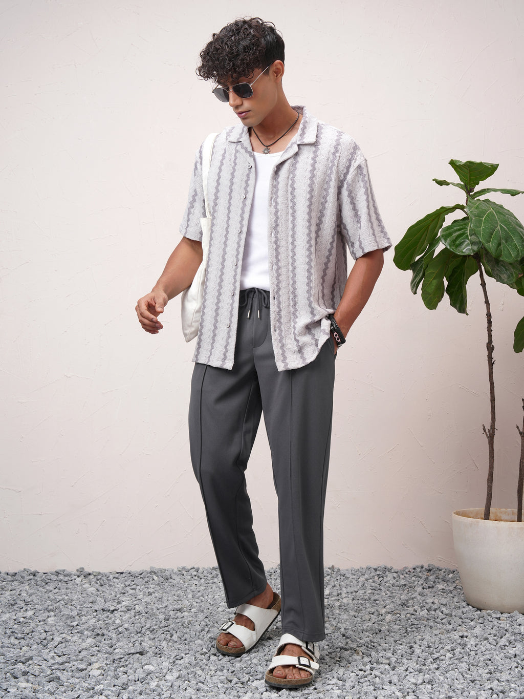 Highlander Men Grey Relaxed Fit Solid Regular Trouser - Grey - Image 2
