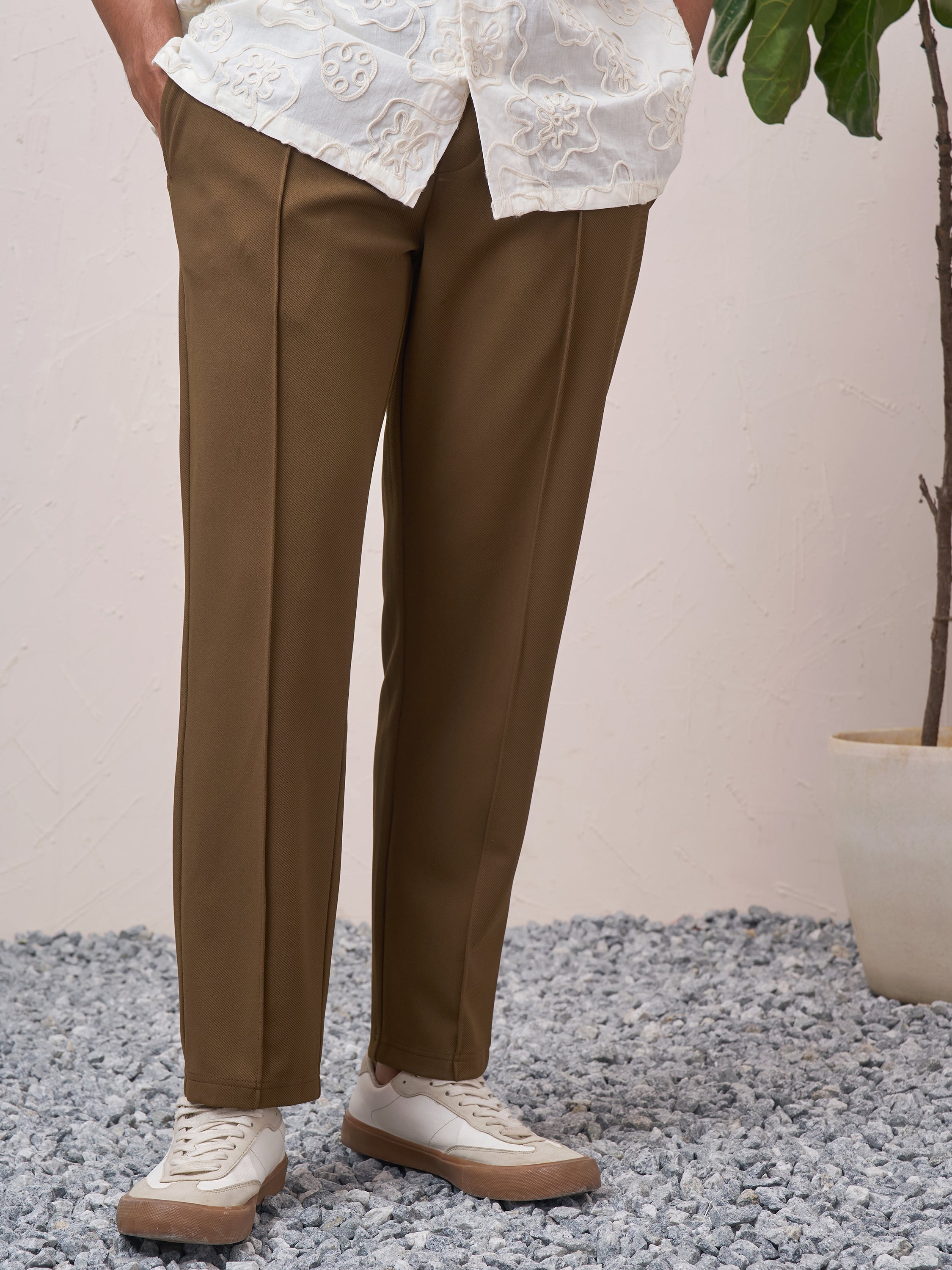 Highlander Men Brown Relaxed Fit Solid Regular Trouser - Brown - Image 1