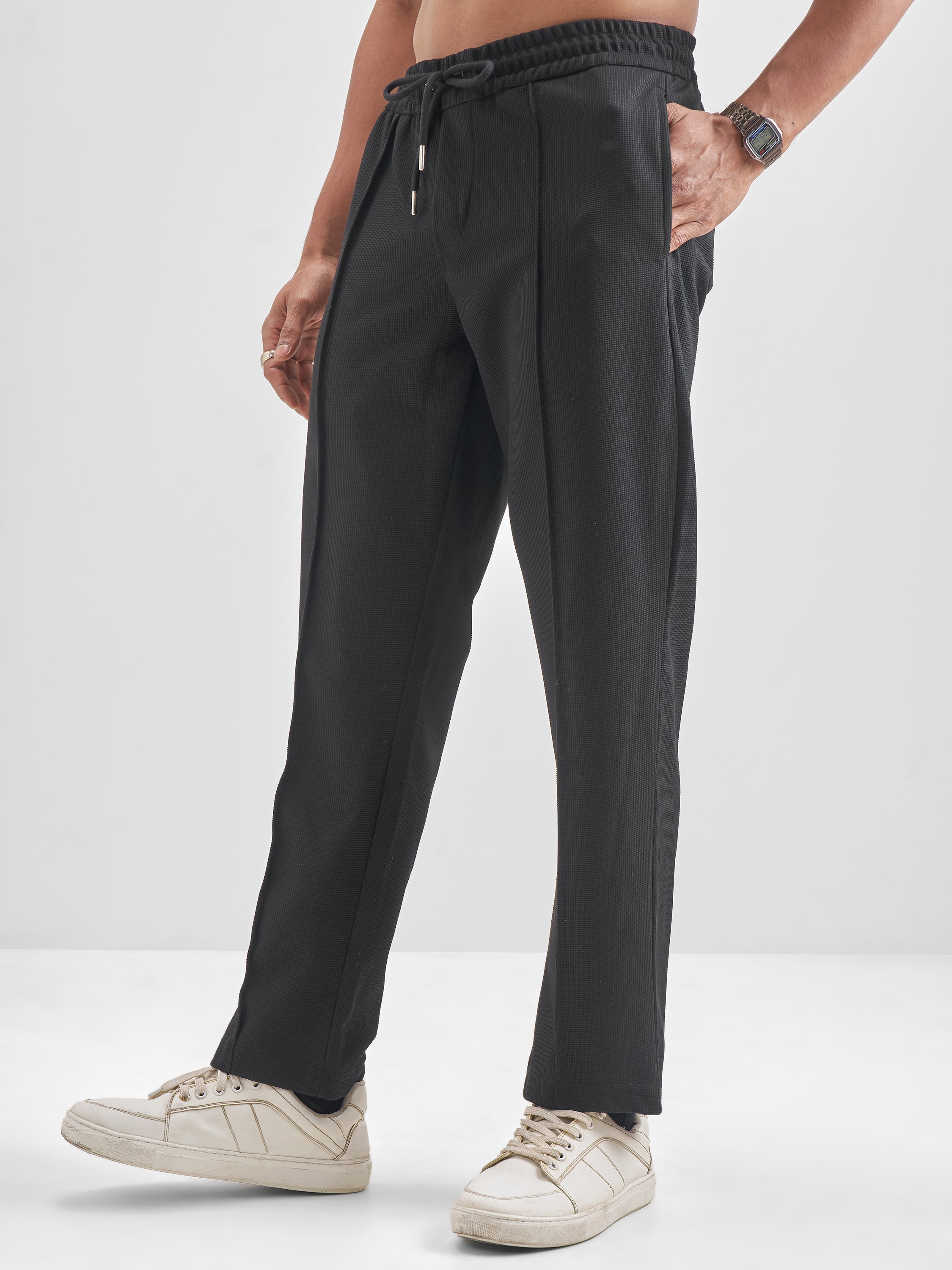 Highlander Men Black Relaxed Fit Solid Regular Trouser - Black - Image 4
