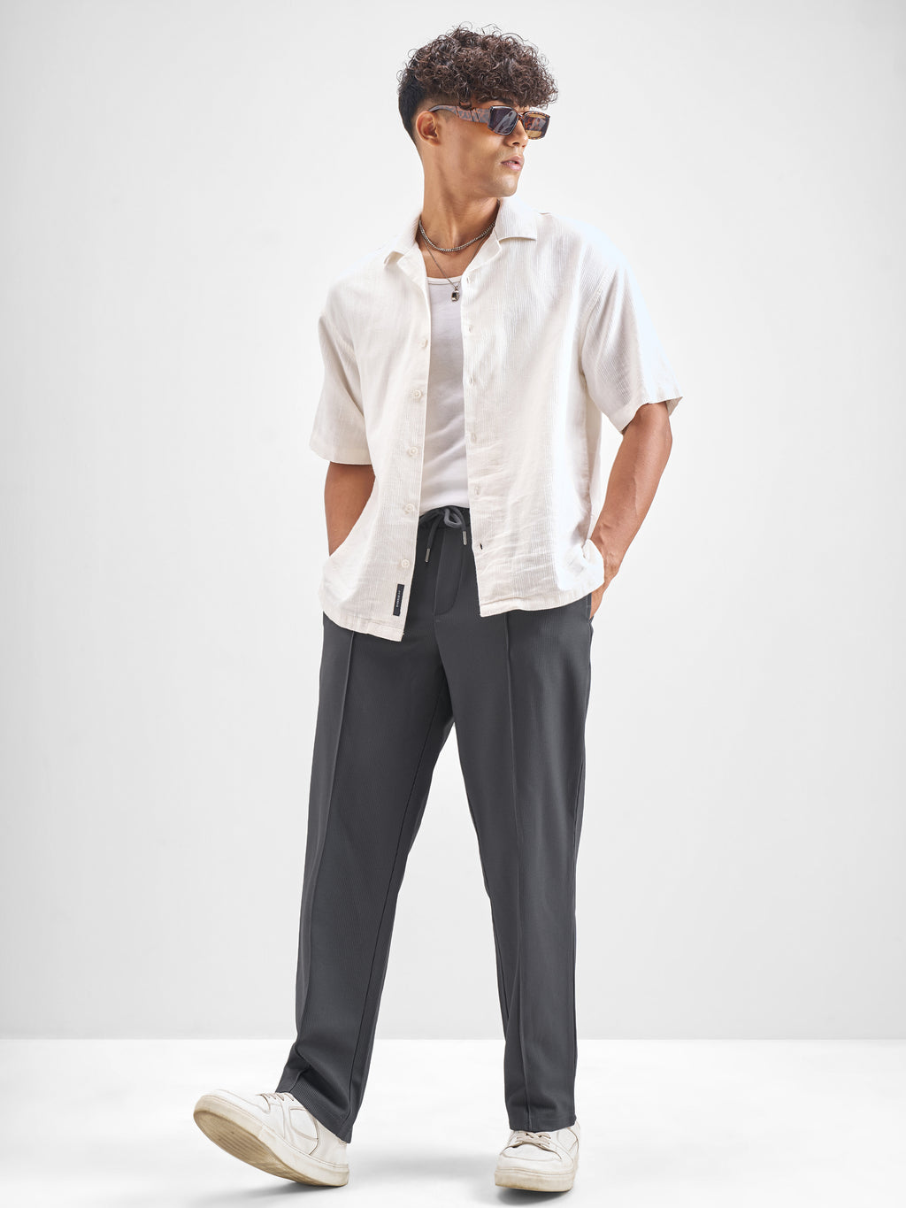 Highlander Men Grey Solid Regular Trouser - Grey - Image 2