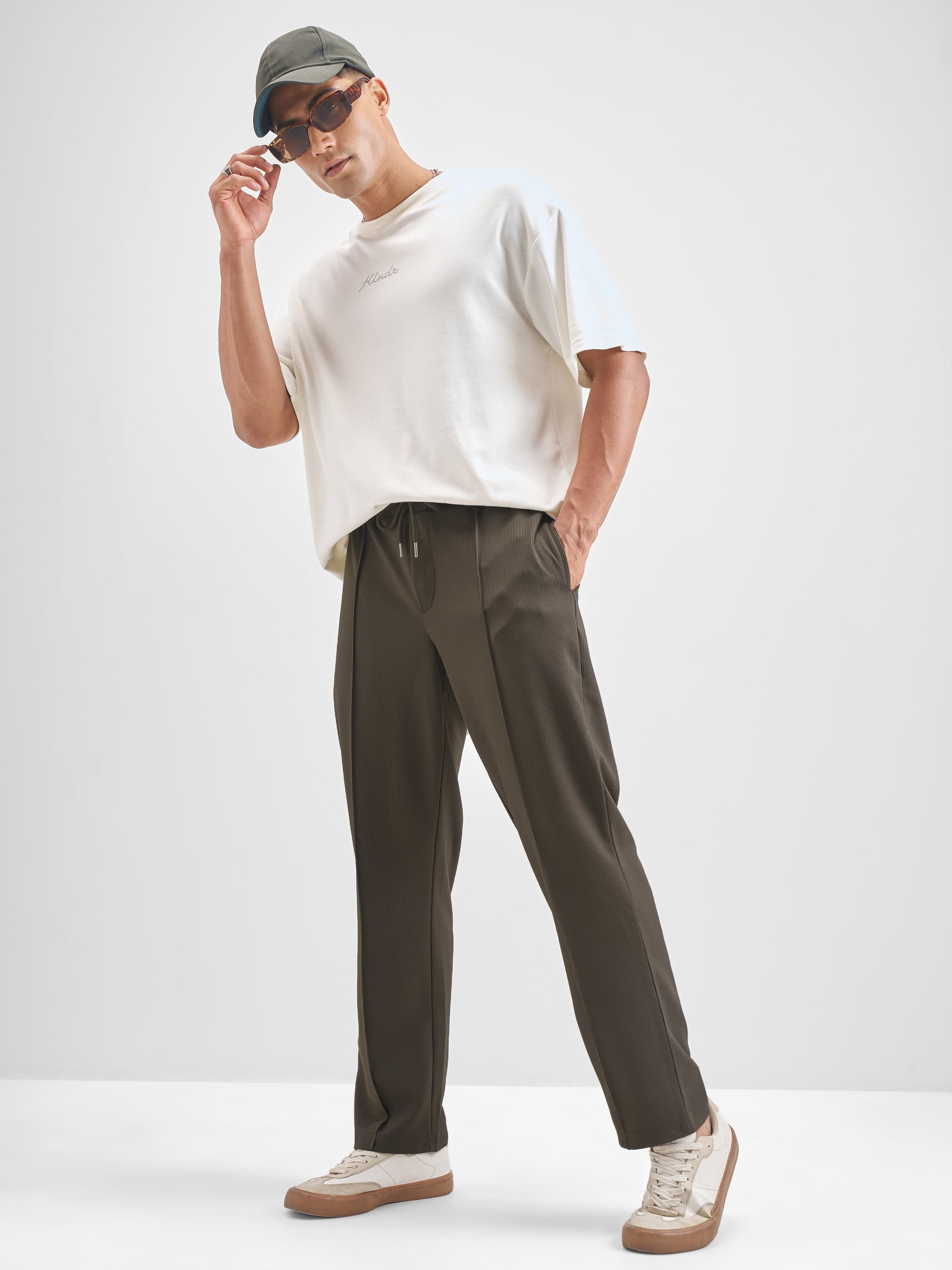 Highlander Men Olive Solid Regular Trouser - Olive - Image 2