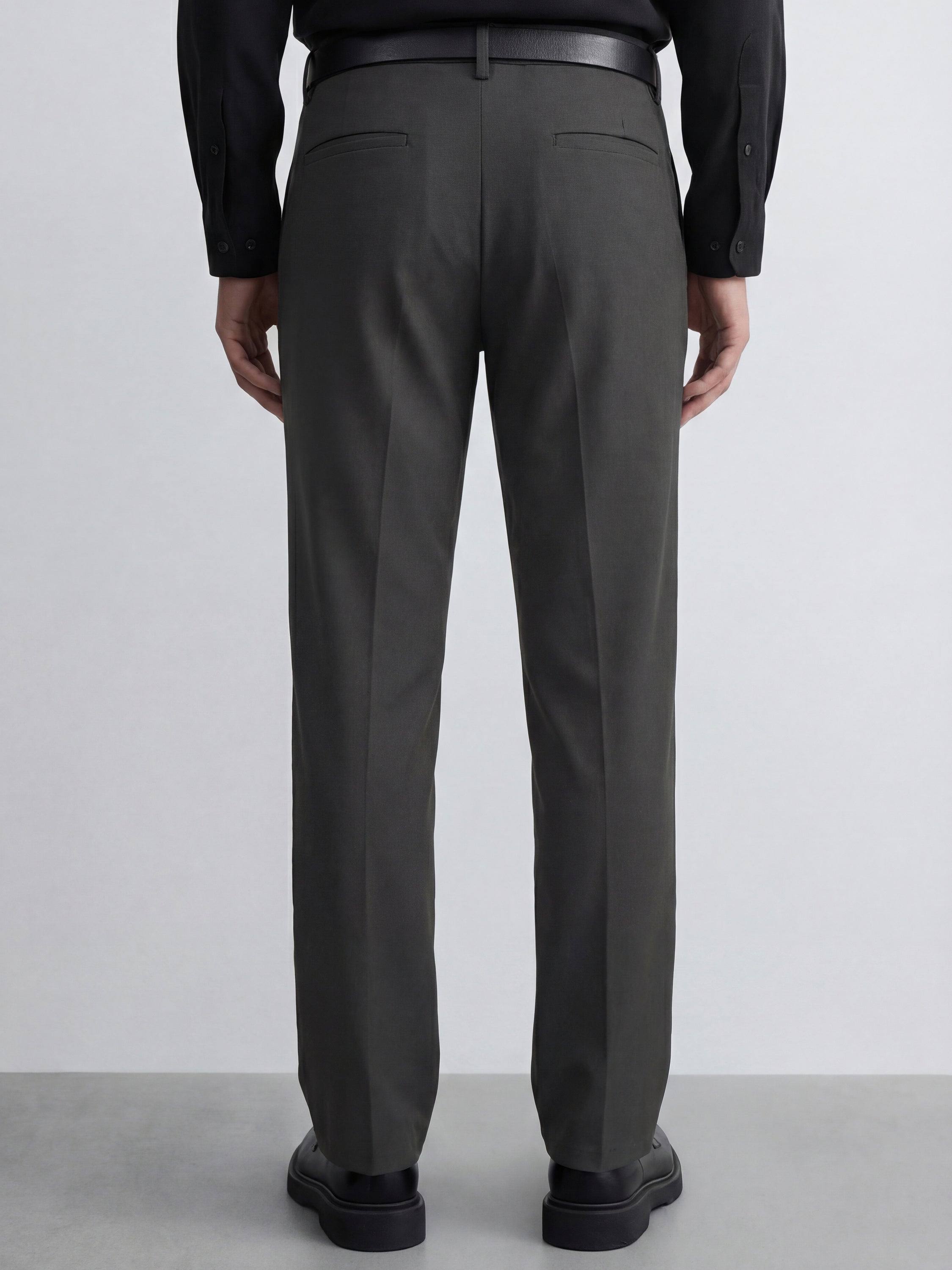 Highlander Men Charcoal Slim Fit Solid Formal Trouser - Charcoal - Image 3