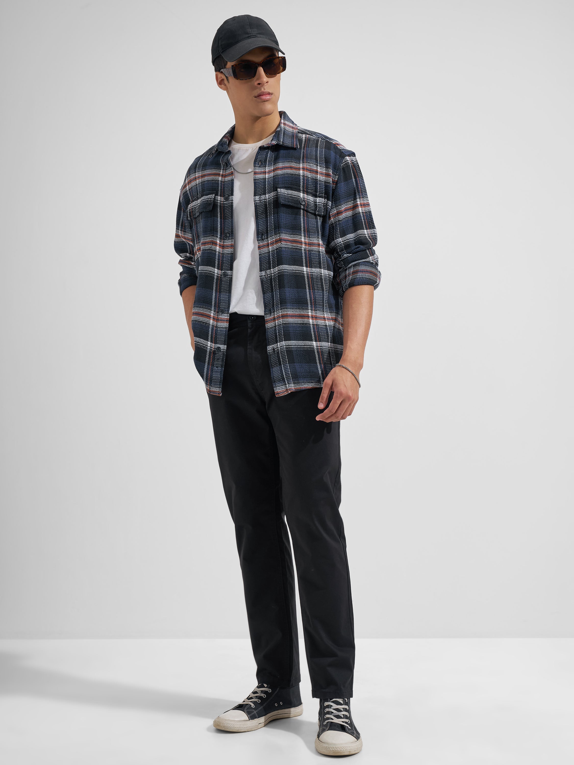Highlander Men Black Slim Fit Solid Chinos