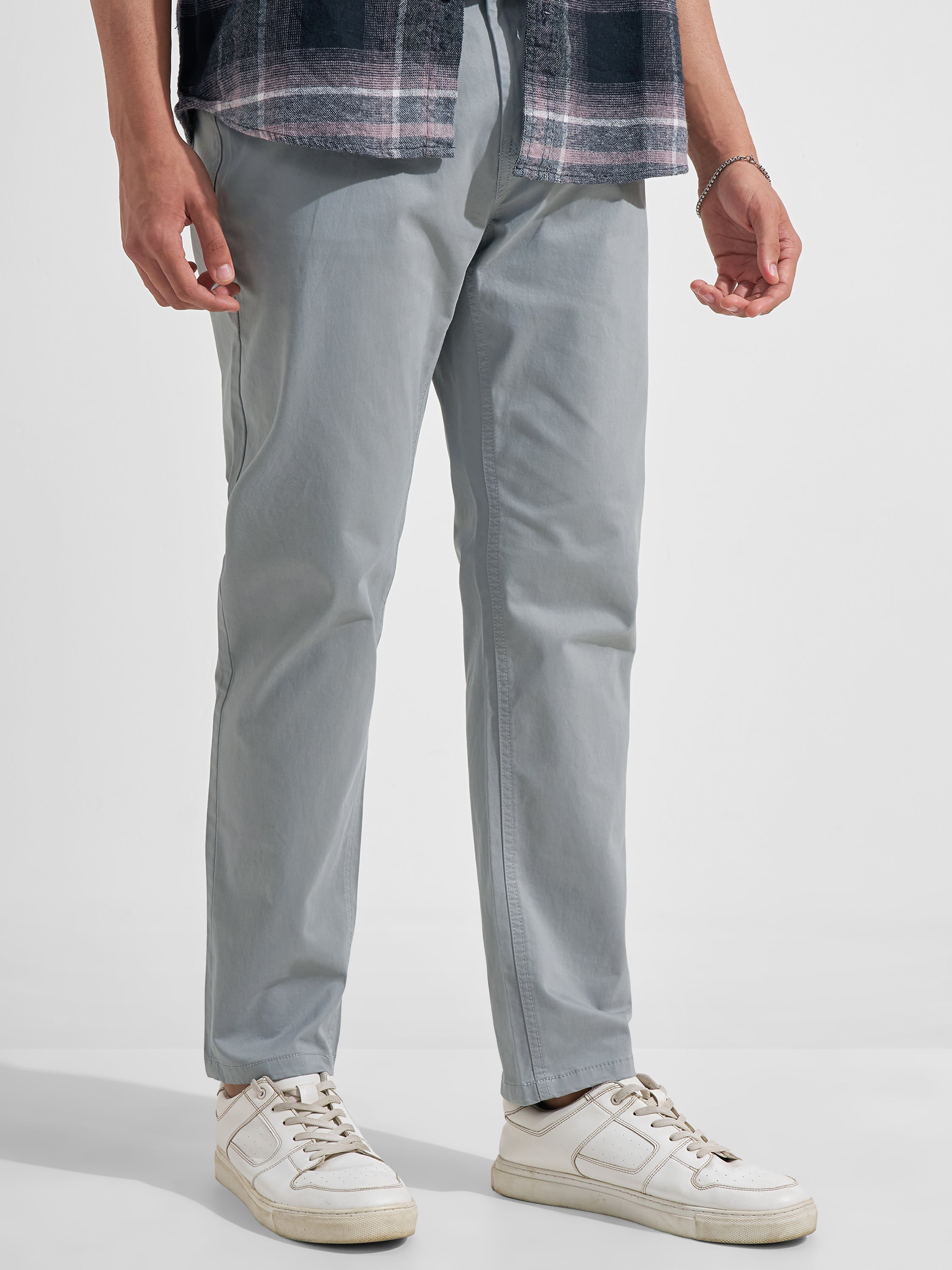 Highlander Men Grey Slim Fit Solid Chinos