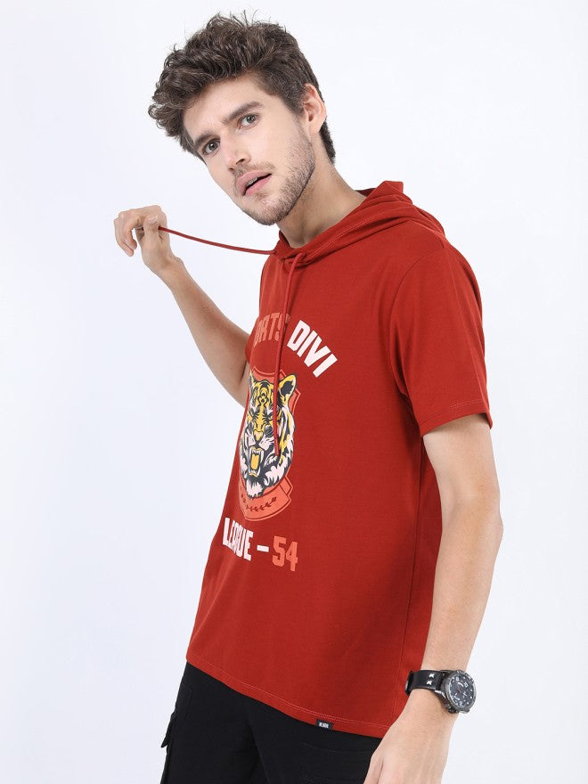 Highlander Men Red Solid Hood Slim Fit T-Shirt - Red - Image 3