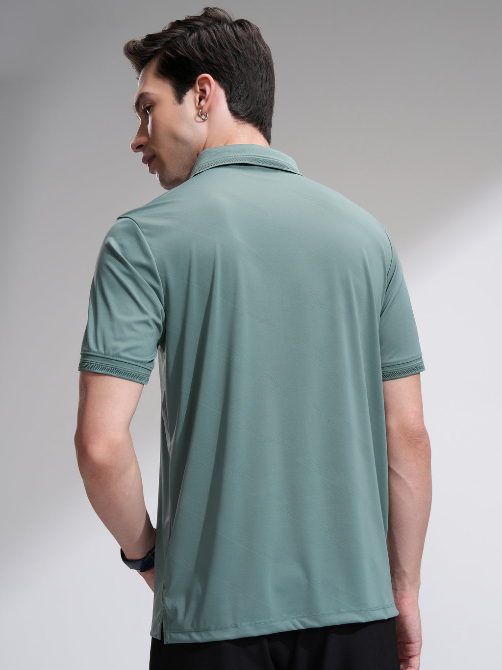 Highlander Men Green Solid Regular Fit T-Shirt - Green - Image 3