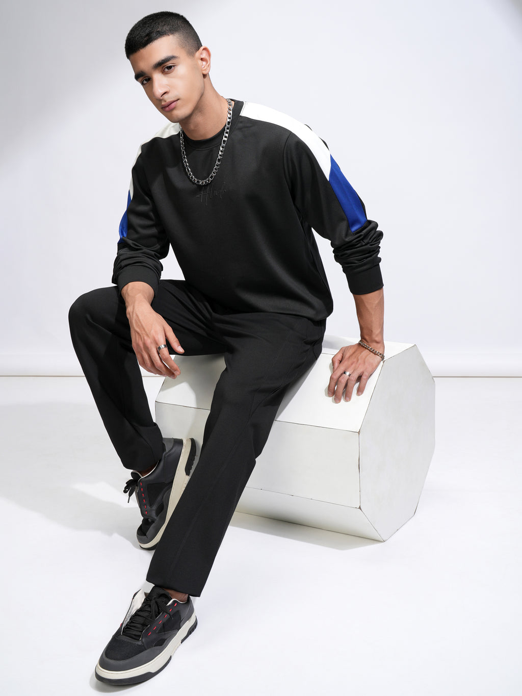 Highlander Men Black Printed Round Neck Relaxed Fit T-Shirt - Black - Image 2
