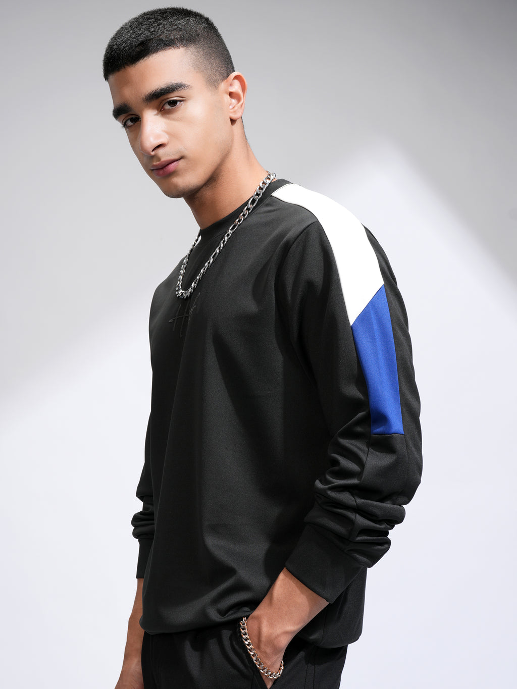 Highlander Men Black Printed Round Neck Relaxed Fit T-Shirt - Black - Image 4