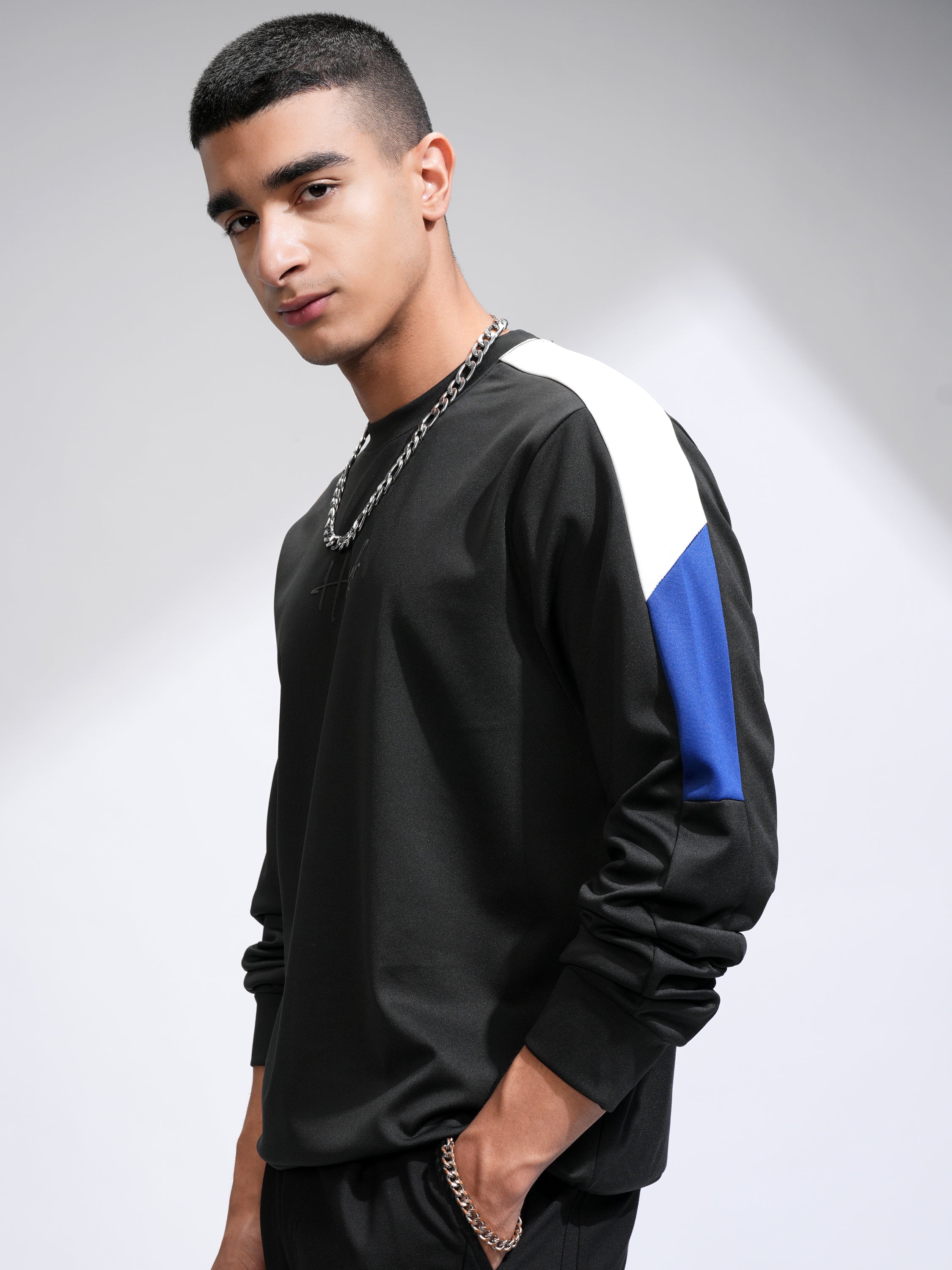 Highlander Men Black Printed Round Neck Relaxed Fit T-Shirt - Black - Image 4