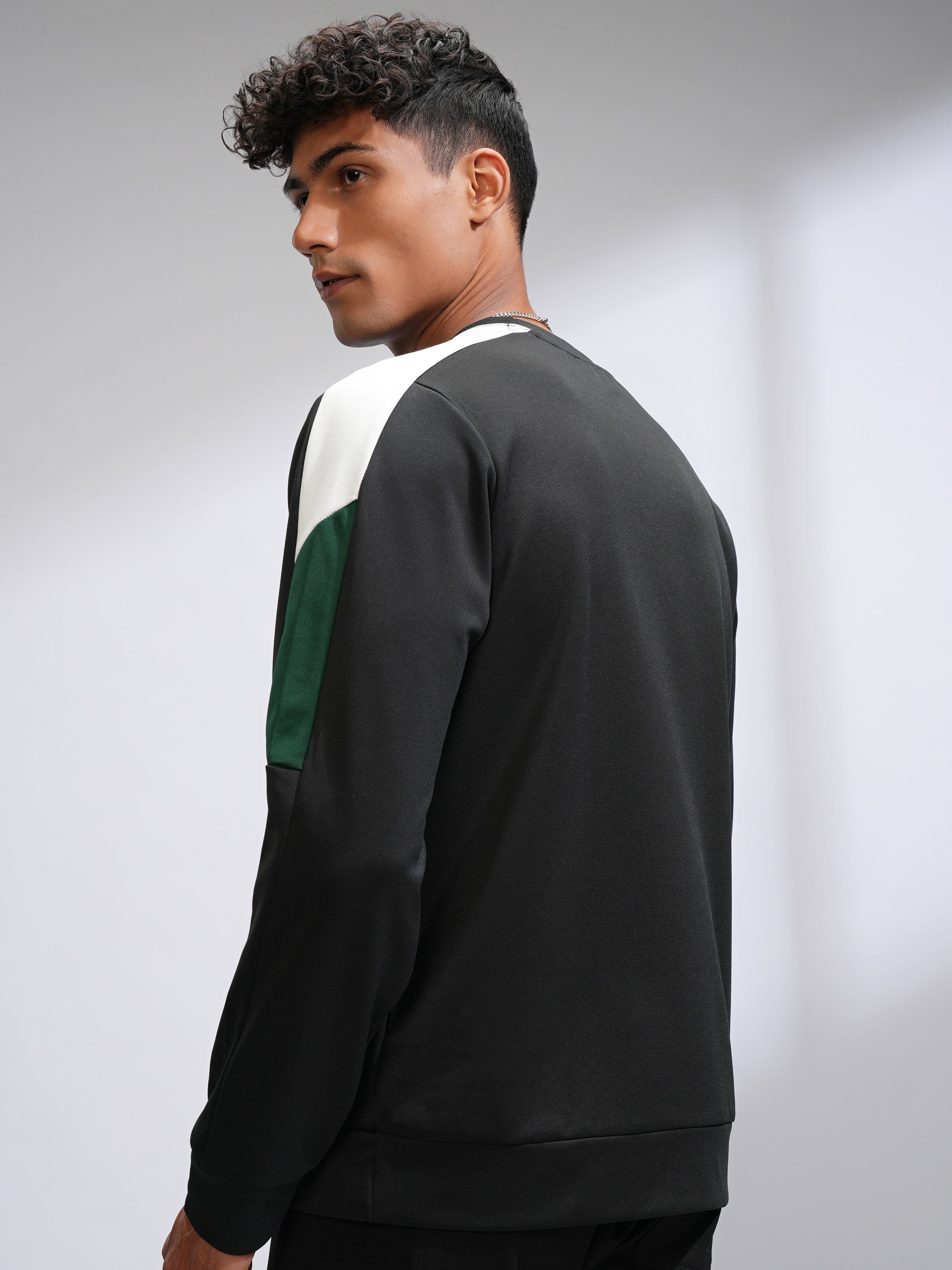 Highlander Men Black Solid Round Neck T-Shirt - Black - Image 3