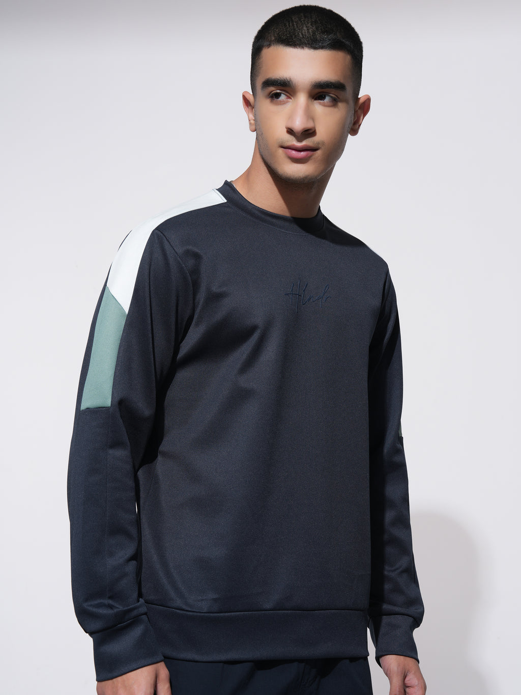 Highlander Men Navy Blue Solid Round Neck Relaxed Fit T-Shirt - Navy Blue - Image 6