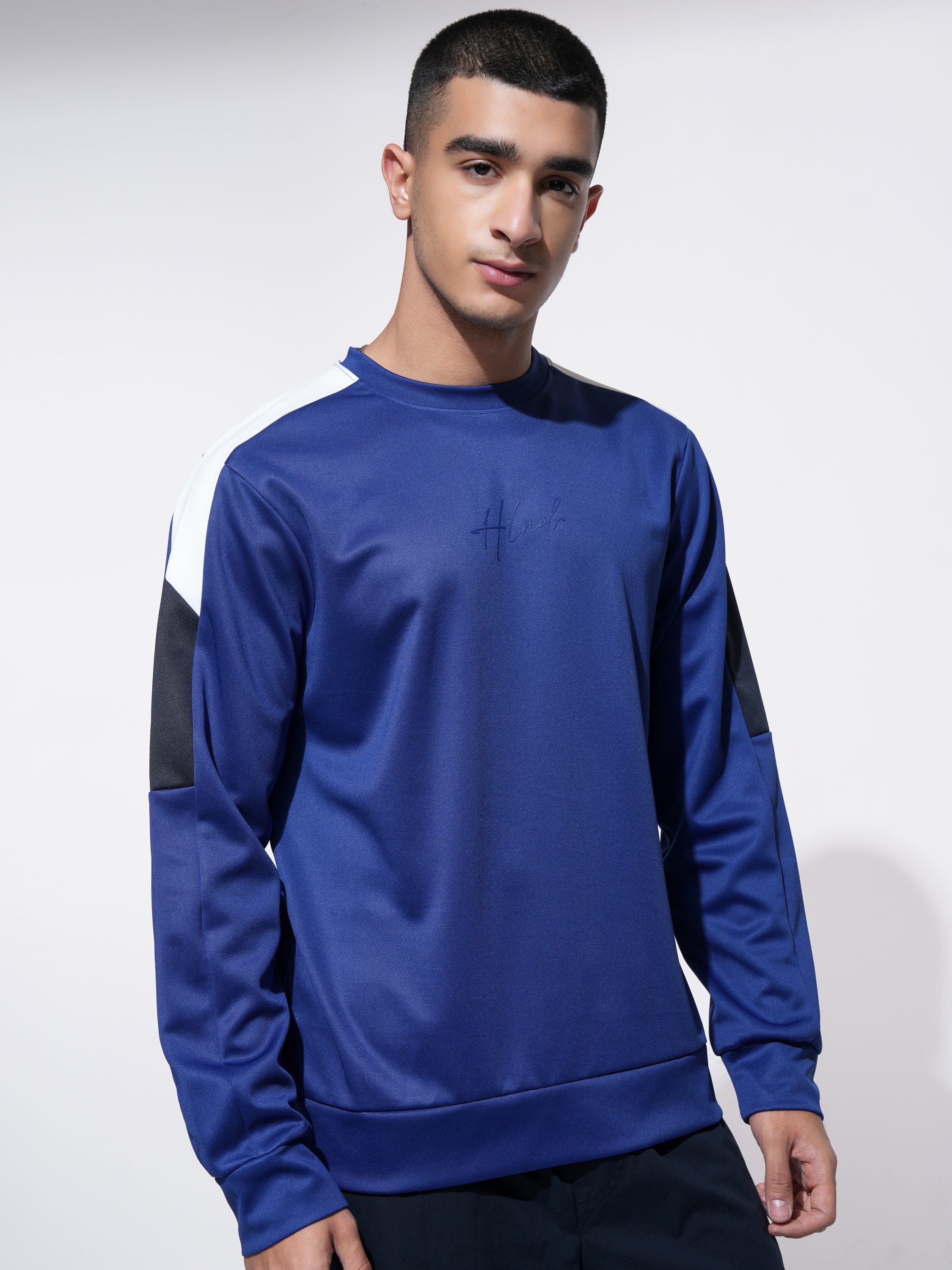 Highlander Men Blue Solid Round Neck Relaxed Fit T-Shirt - Blue - Image 6