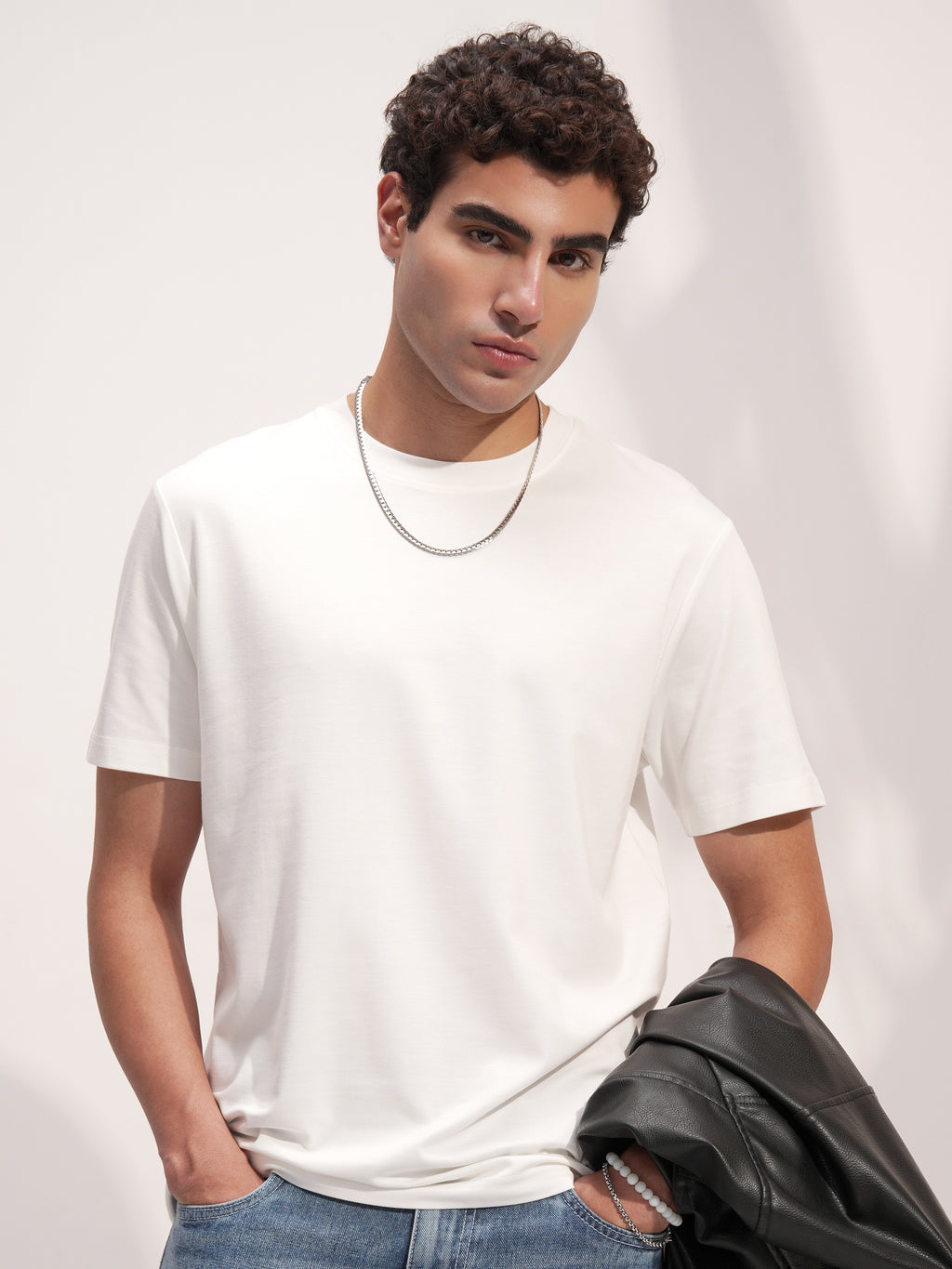 Highlander Men White Solid Round Neck T-Shirt - White - Image 1