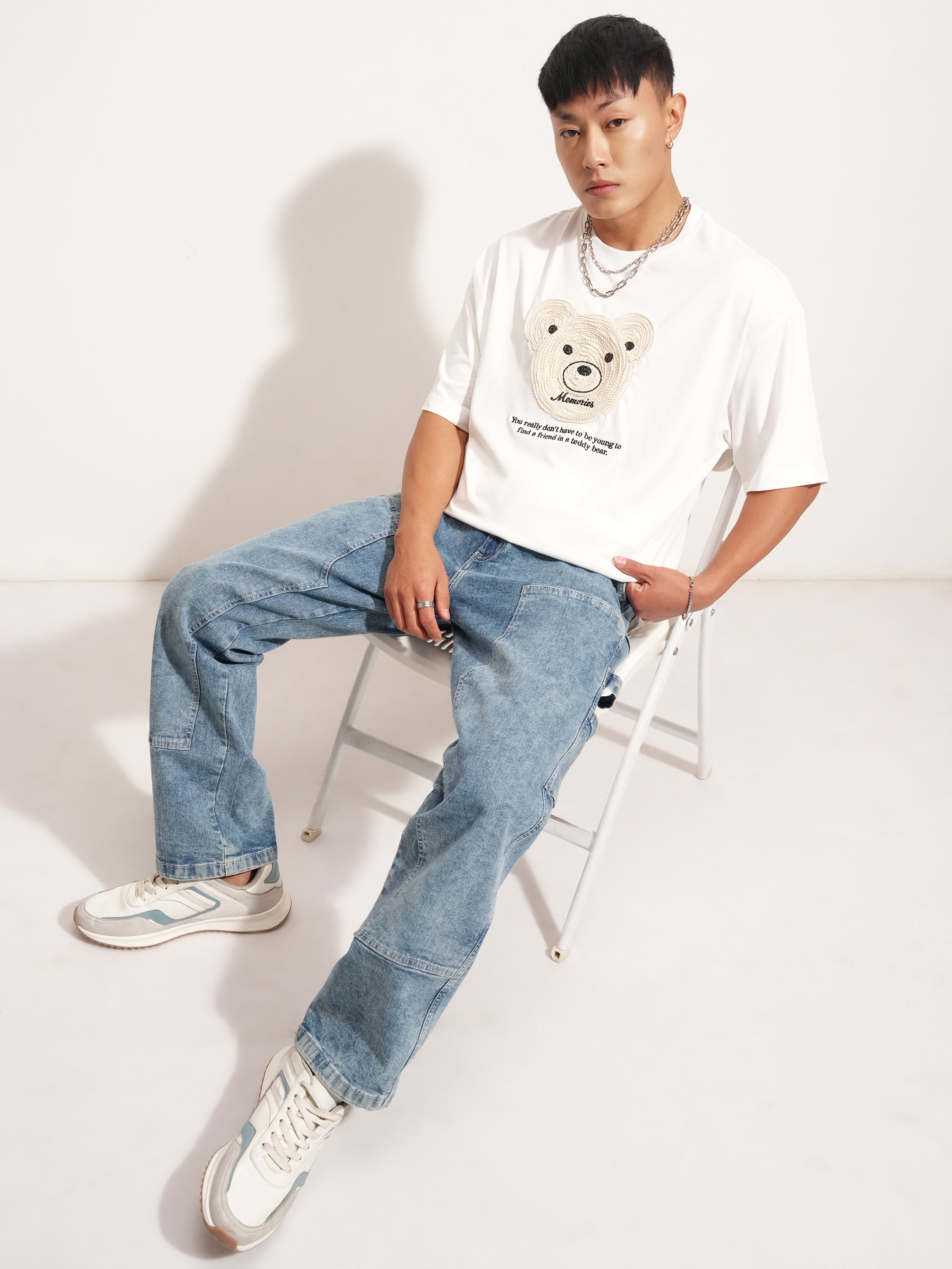 Highlander Men White Applique Round Neck Oversized Fit T-Shirt - White - Image 2