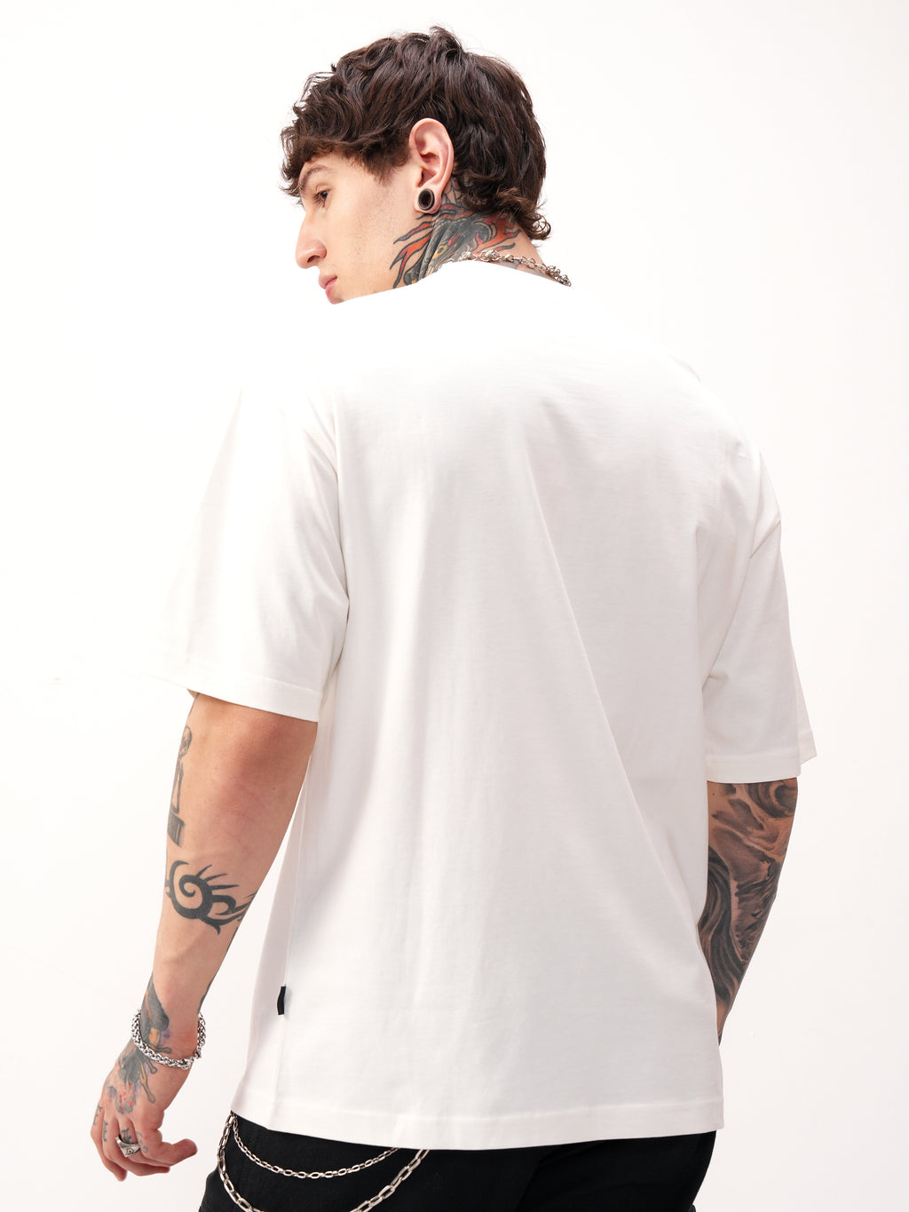 Highlander Men Off White Printed Round Neck Oversized Fit T-Shirt - Off White - Image 3