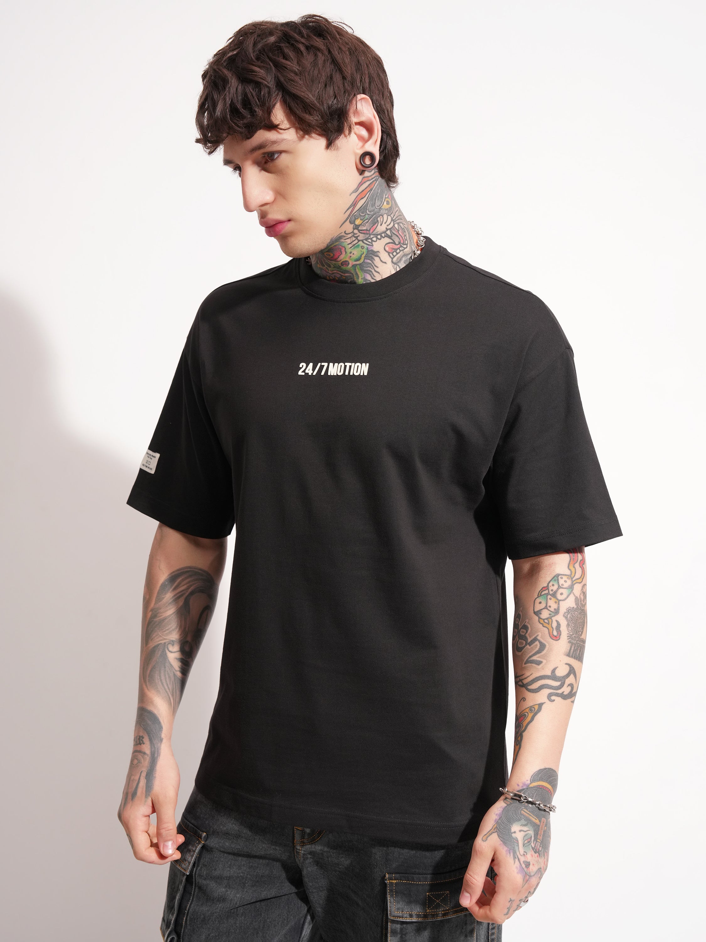 Highlander Men Black Printed Round Neck Oversized Fit T-Shirt - Black - Image 4