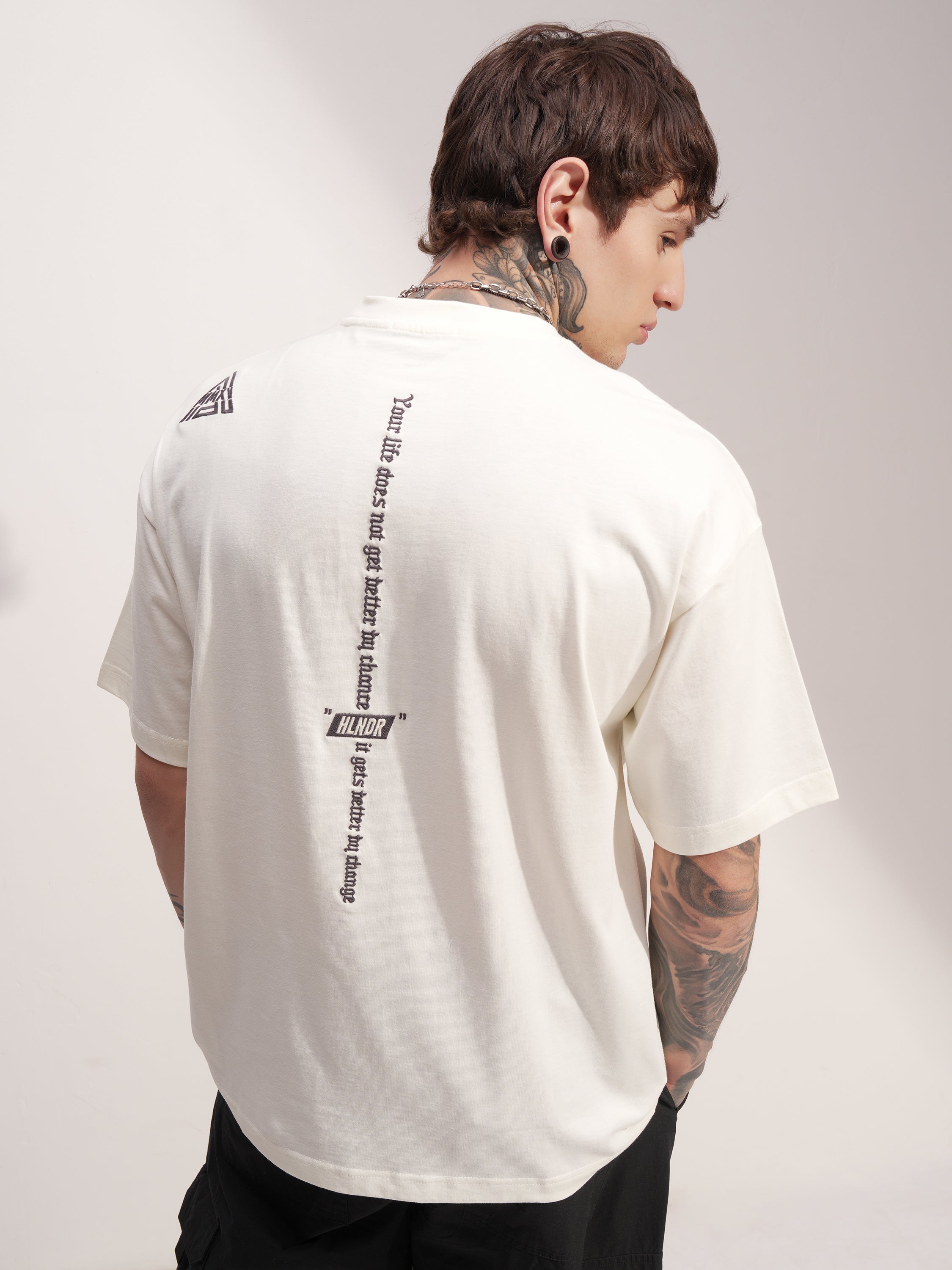 Highlander Men Off White Printed Round Neck Oversized Fit T-Shirt - Off White - Image 3